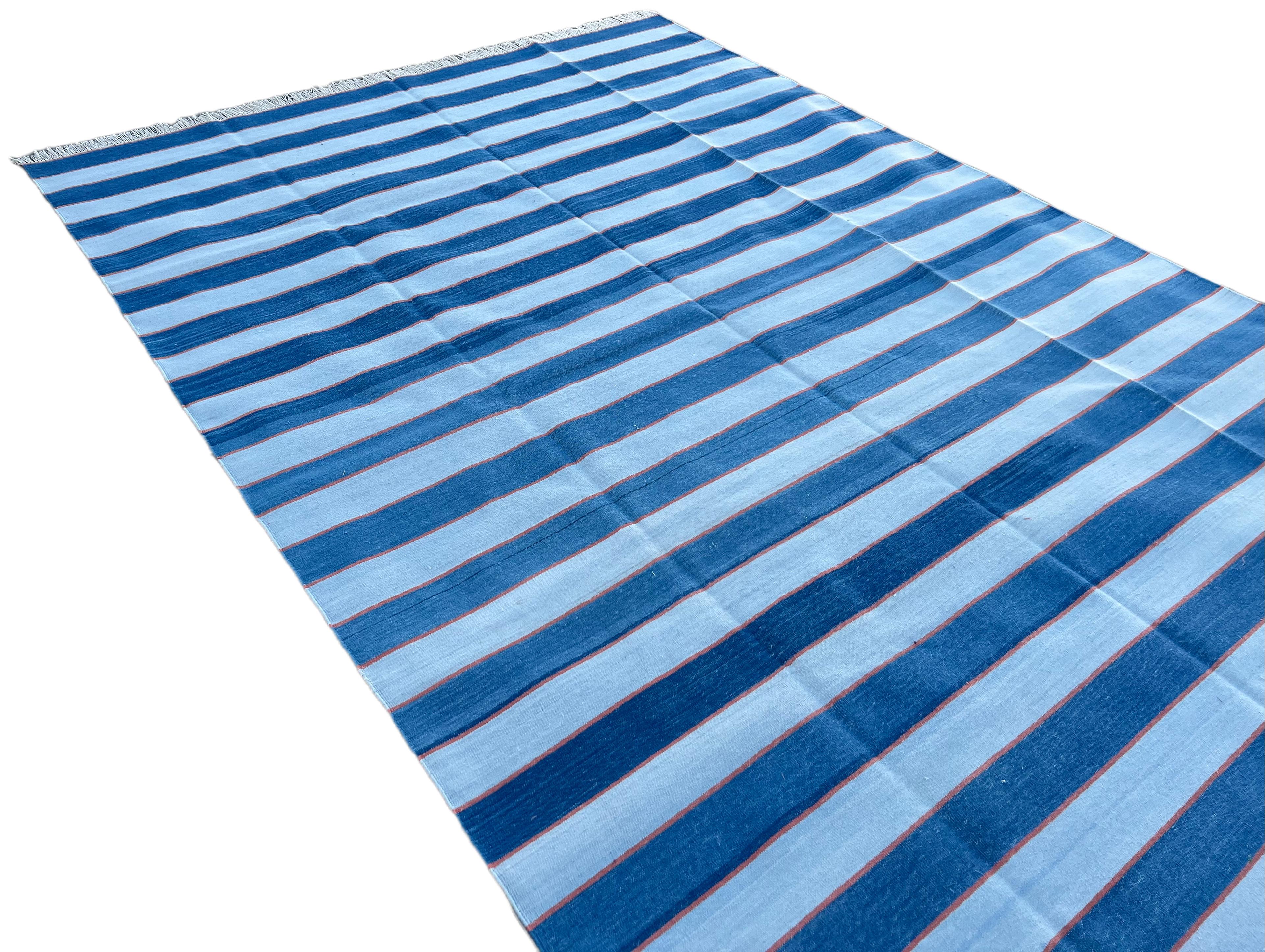 Handgefertigter Flachgewebe-Teppich aus Baumwolle, 9x12, blau und orange gestreifter indischer Dhurrie (Handgewebt) im Angebot
