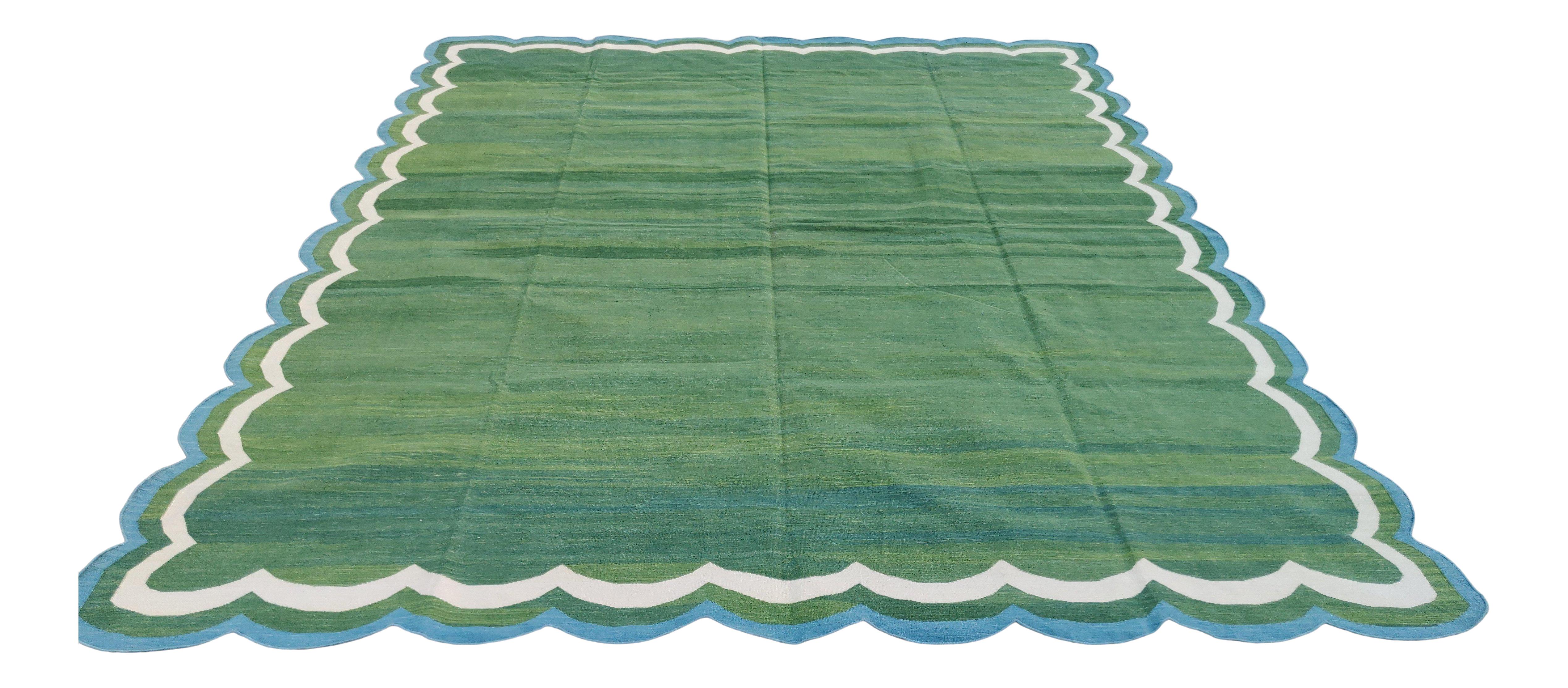 Mid-Century Modern Handmade Cotton Area Flat Weave Rug, 9x12 Forest Green Scalloped Indian Dhurrie For Sale