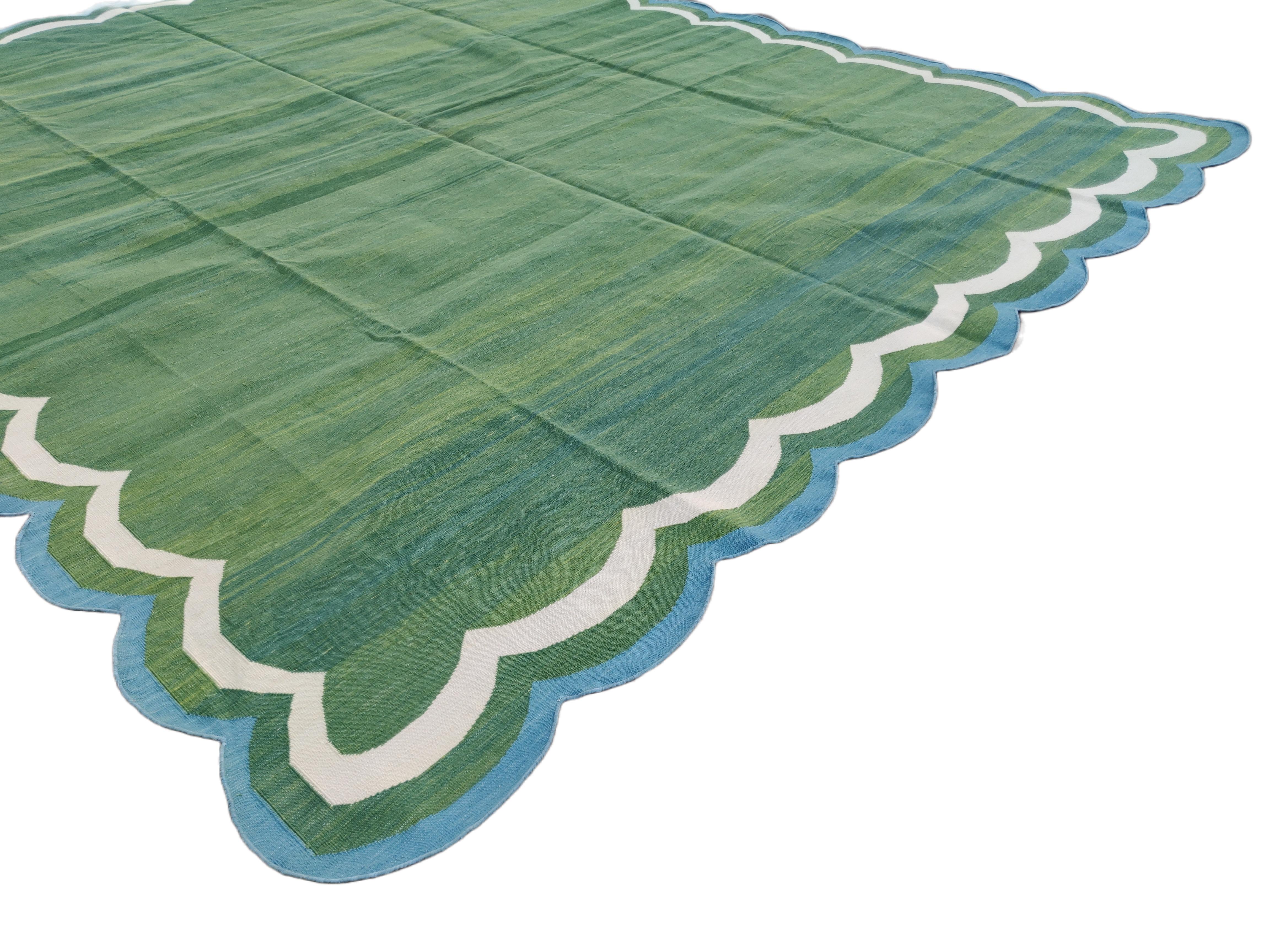 Handmade Cotton Area Flat Weave Rug, 9x12 Forest Green Scalloped Indian Dhurrie In New Condition For Sale In Jaipur, IN
