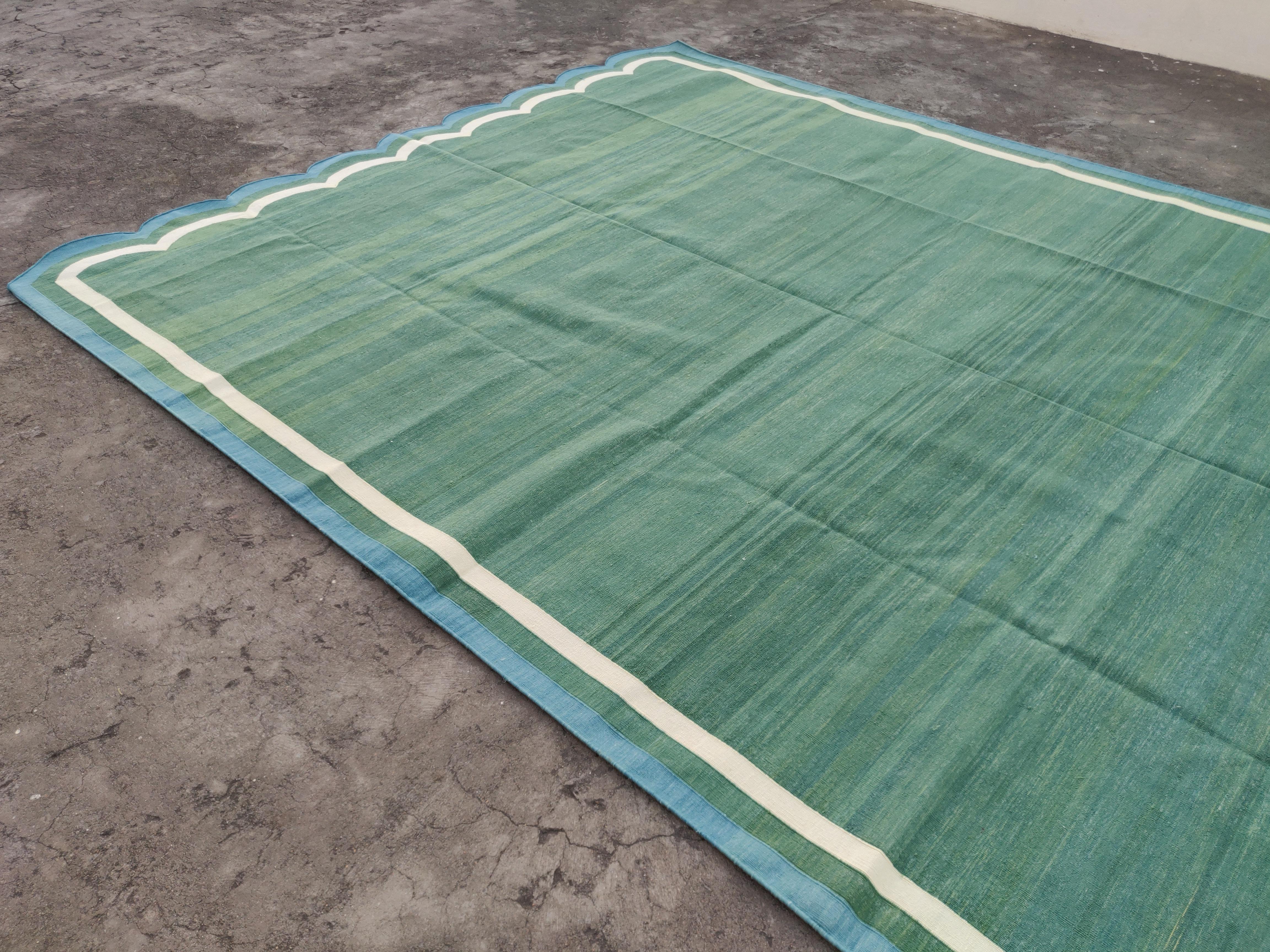 Handmade Cotton Area Flat Weave Rug, 9x12 Green And Blue Scalloped Kilim Dhurrie In New Condition In Jaipur, IN