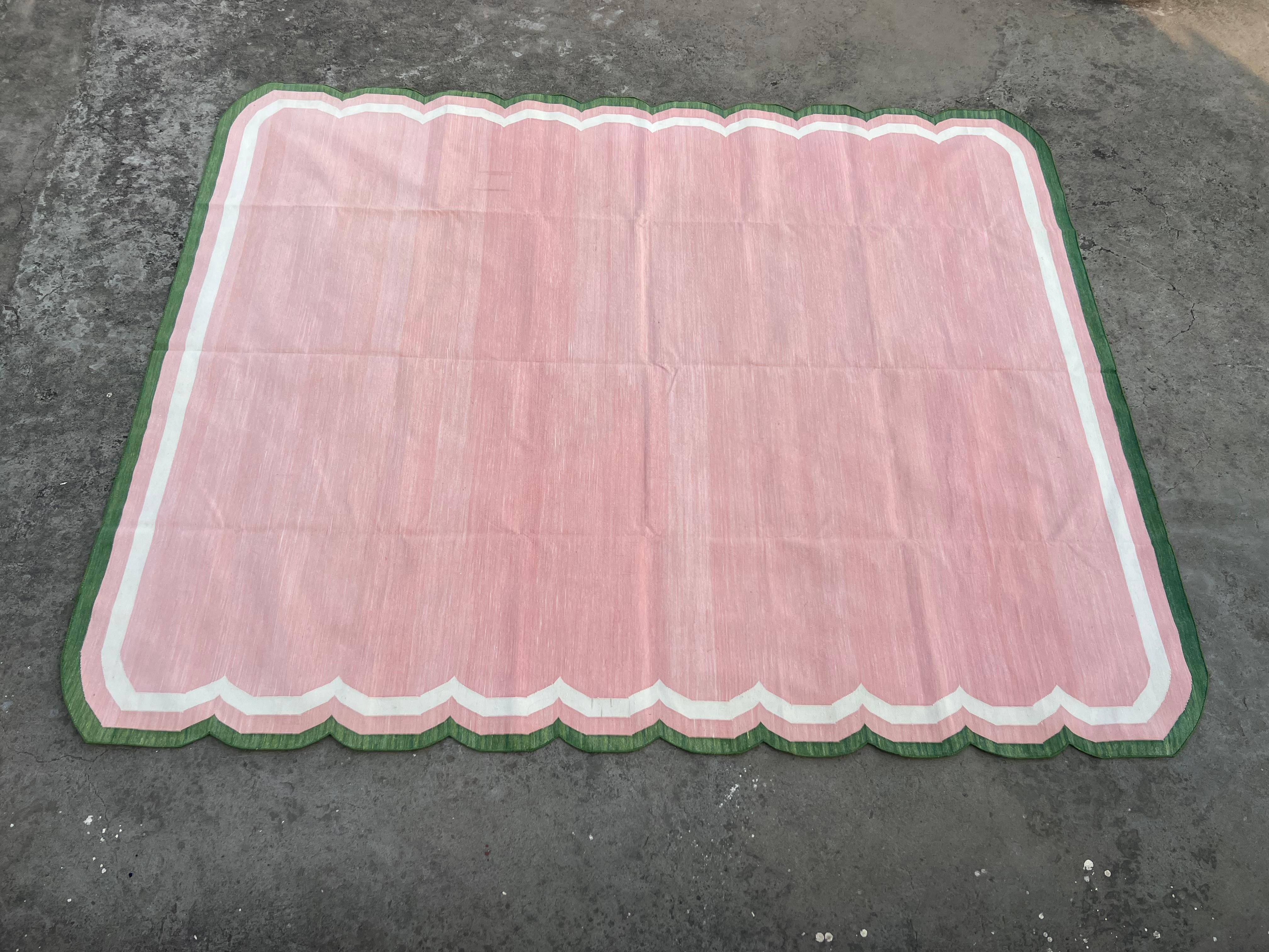 Tapis Dhurrie indien à tissage plat fait à la main, 9 x 12, rose, vert et festonné en vente 2