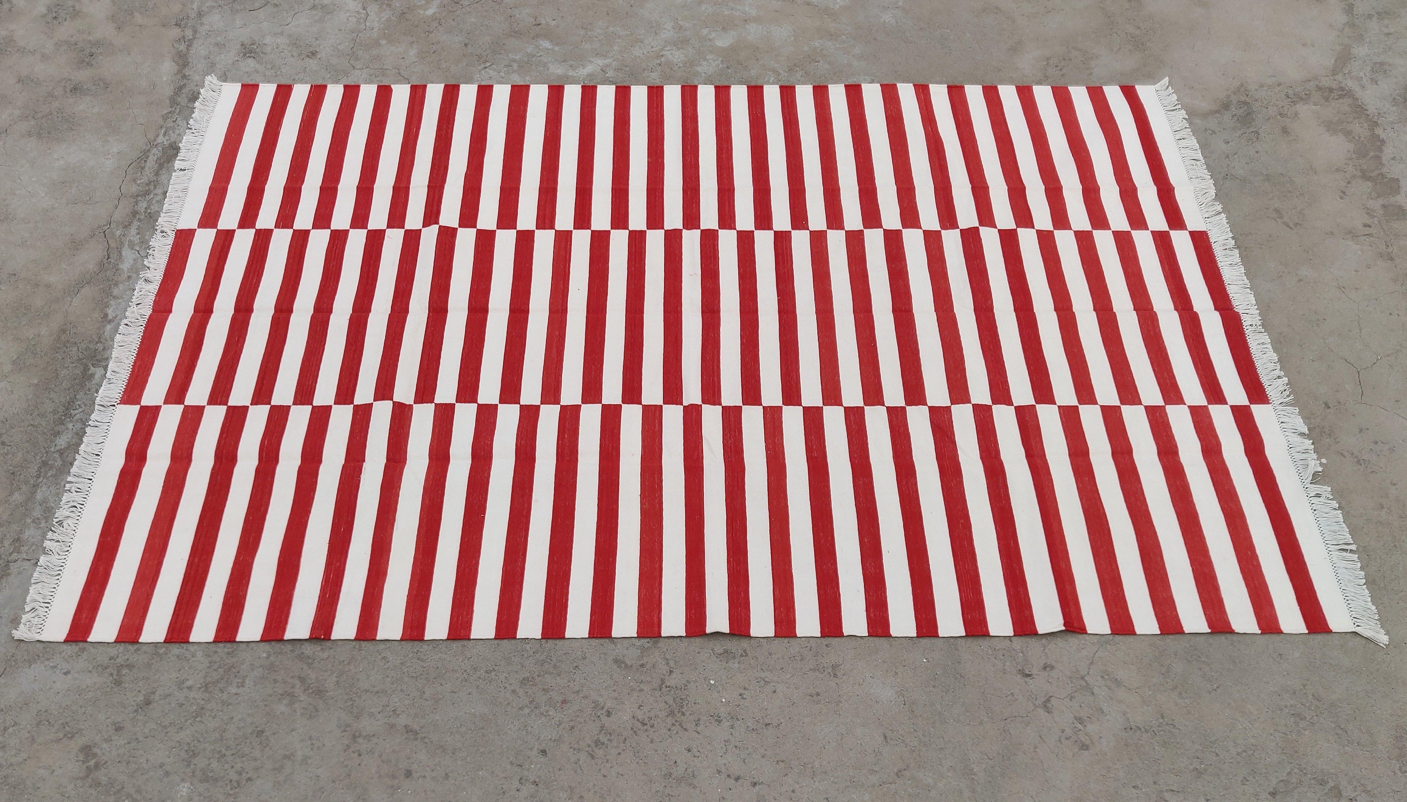 Handmade Cotton Area Flat Weave Rug, 9x12 Red And White Striped Indian Dhurrie For Sale 4