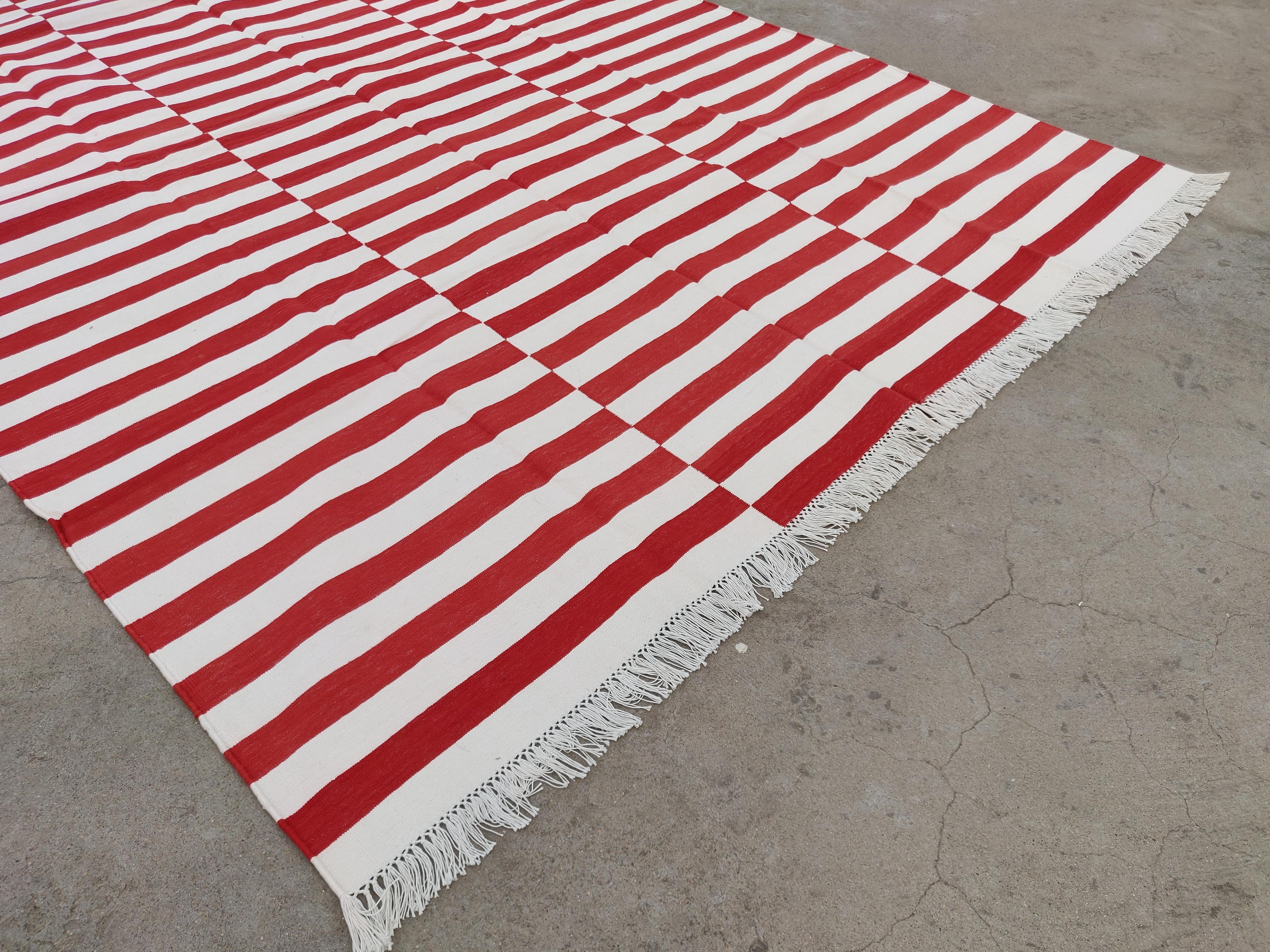 Hand-Woven Handmade Cotton Area Flat Weave Rug, 9x12 Red And White Striped Indian Dhurrie For Sale