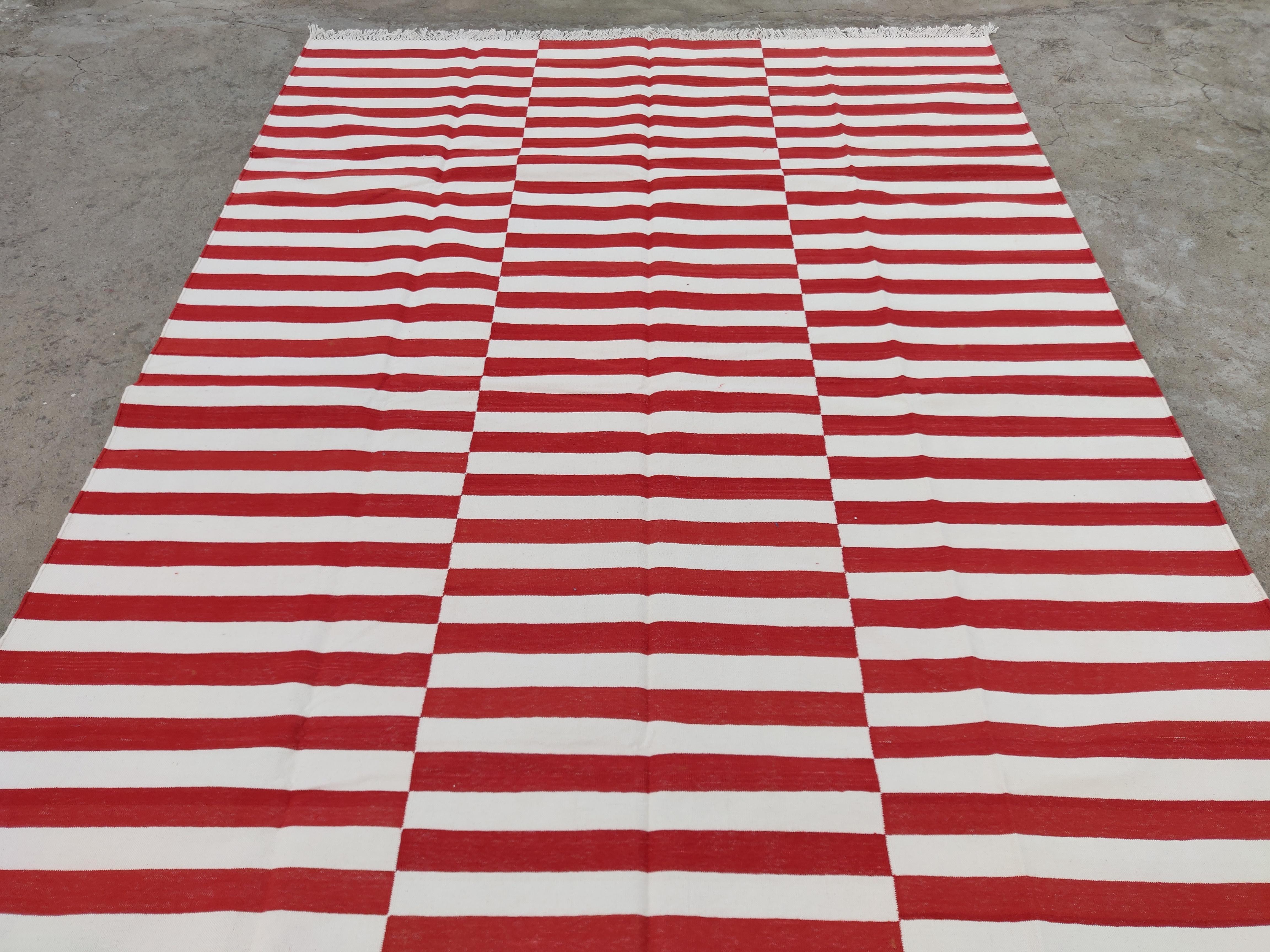 Contemporary Handmade Cotton Area Flat Weave Rug, 9x12 Red And White Striped Indian Dhurrie For Sale