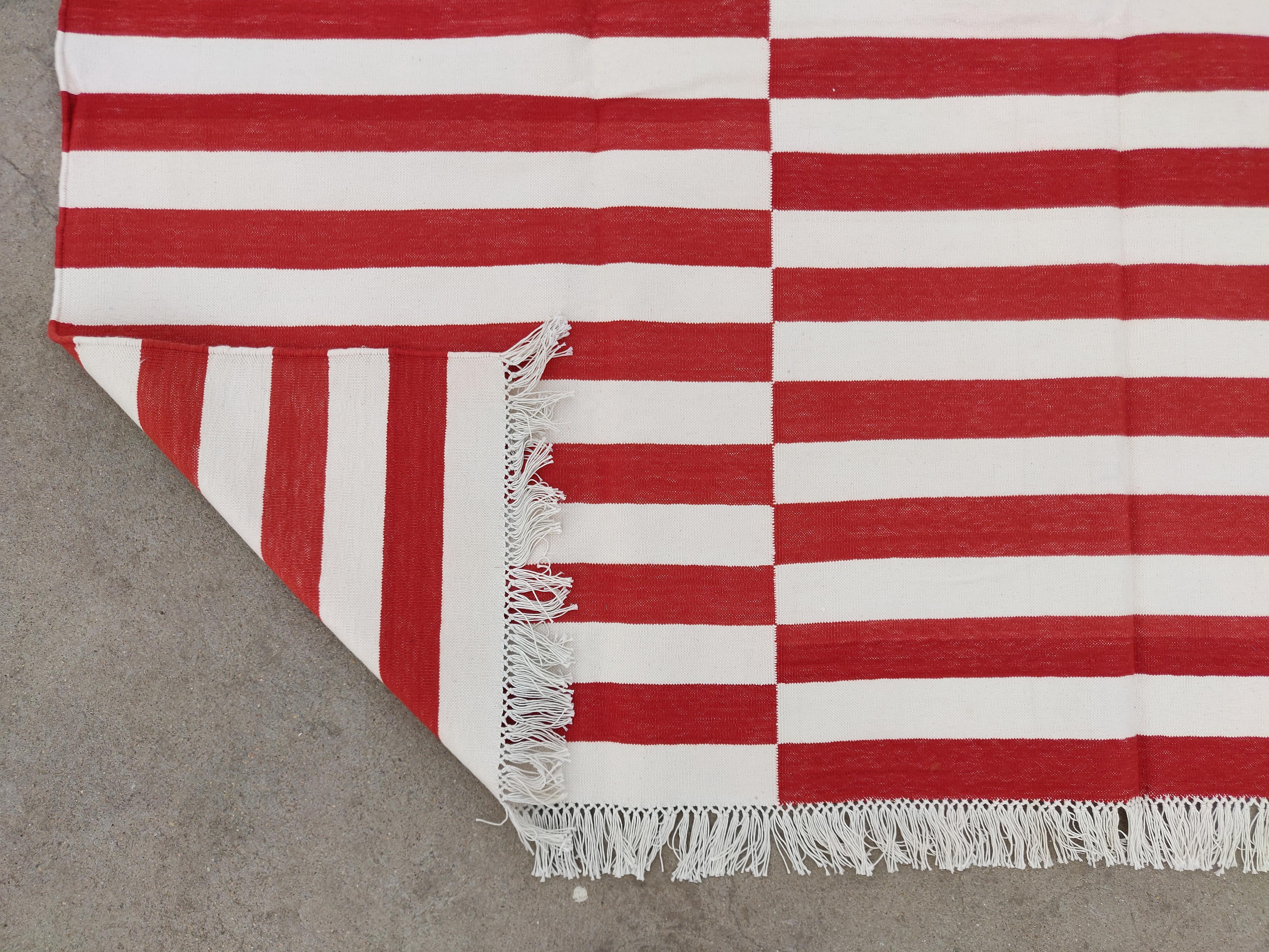 Handmade Cotton Area Flat Weave Rug, 9x12 Red And White Striped Indian Dhurrie For Sale 2