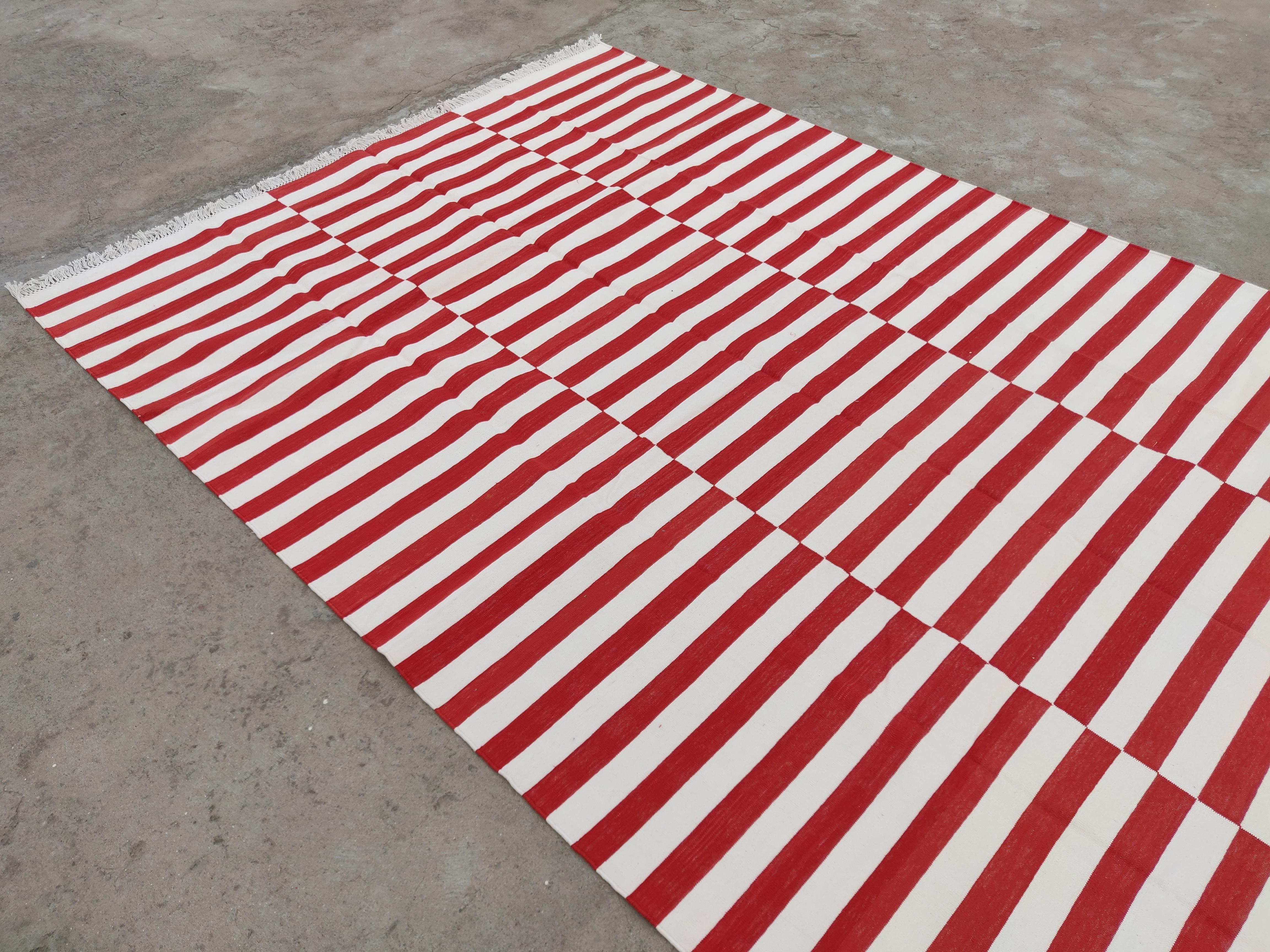 Handmade Cotton Area Flat Weave Rug, 9x12 Red And White Striped Indian Dhurrie For Sale 3
