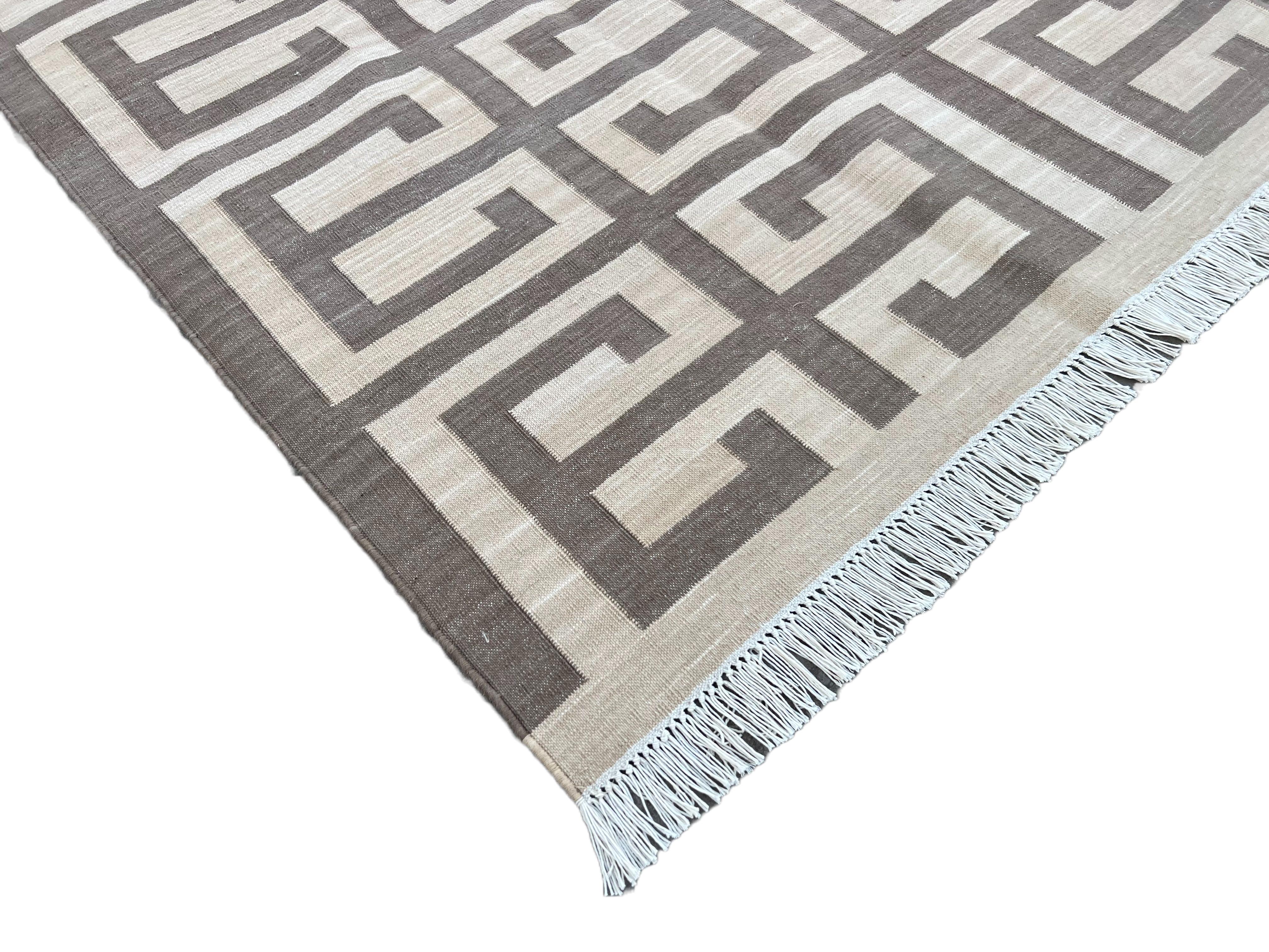 Handmade Cotton Area Flat Weave Rug, Beige & Brown Geometric Indian Dhurrie Rug For Sale 5