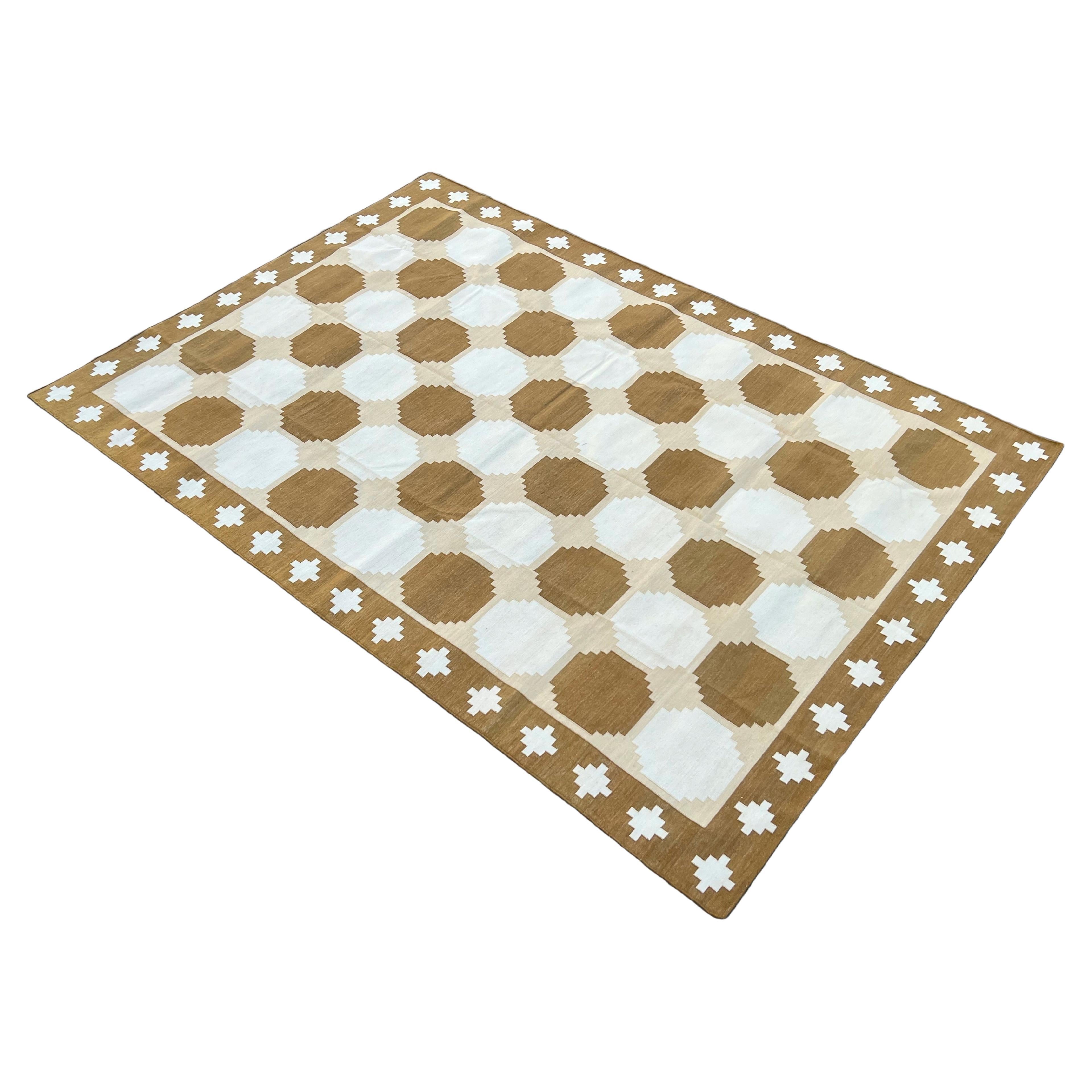 Handmade Cotton Area Flat Weave Rug, Beige & Brown Indian Star Geometric Dhurrie For Sale