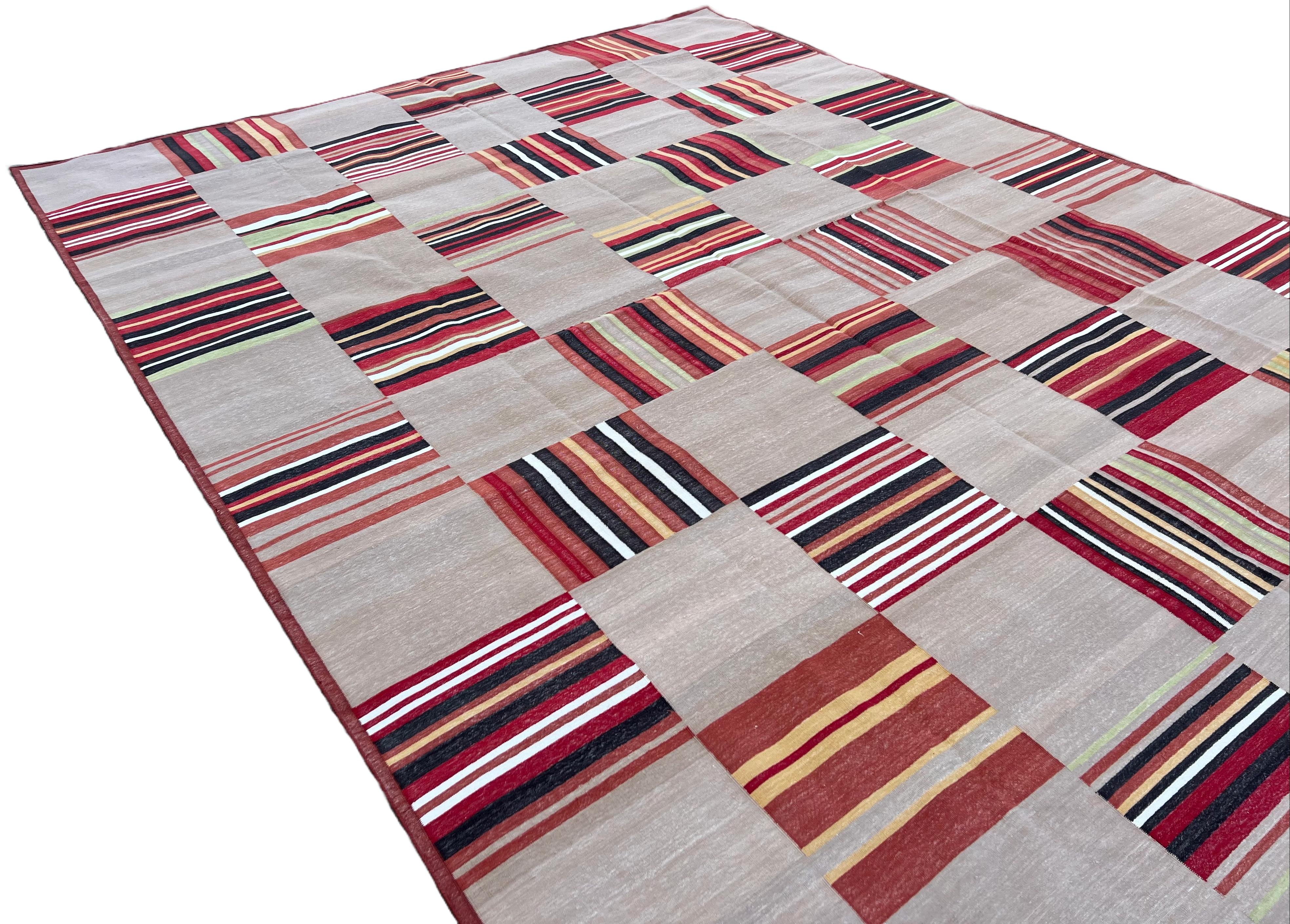 Handmade Cotton Area Flat Weave Rug, Beige & Terracotta Red Tile Pattern Dhurrie In New Condition For Sale In Jaipur, IN