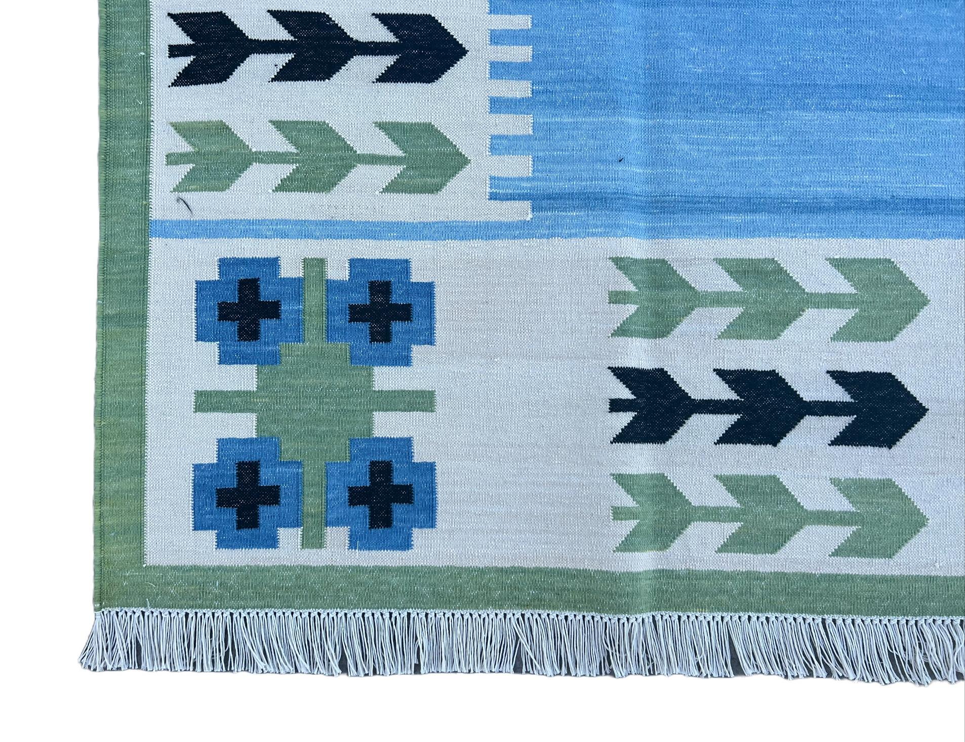 Handmade Cotton Area Flat Weave Rug, Blue And Green Leaf Pattern Indian Dhurrie For Sale 4