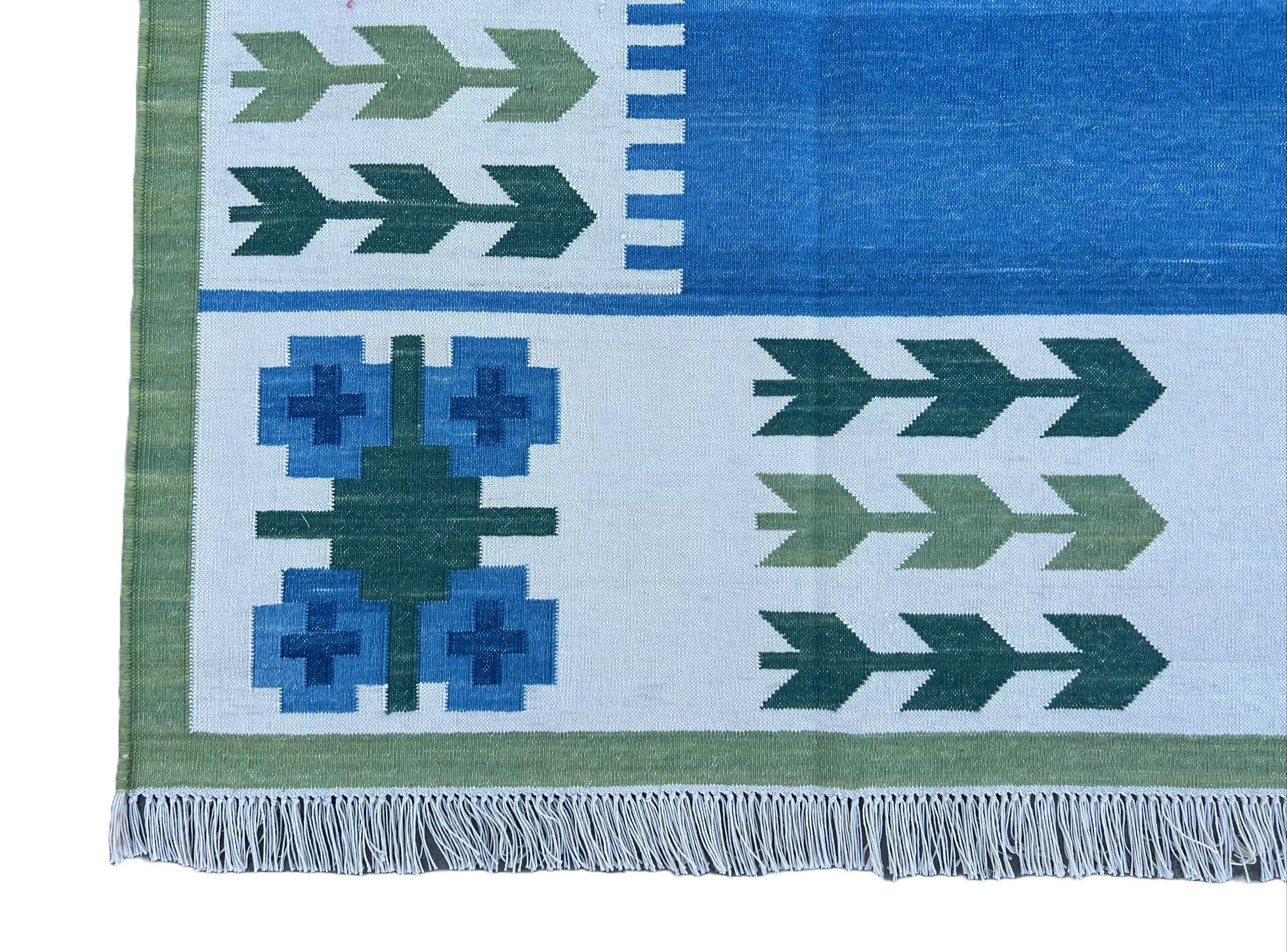 Handmade Cotton Area Flat Weave Rug, Blue And Green Leaf Pattern Indian Dhurrie For Sale 4