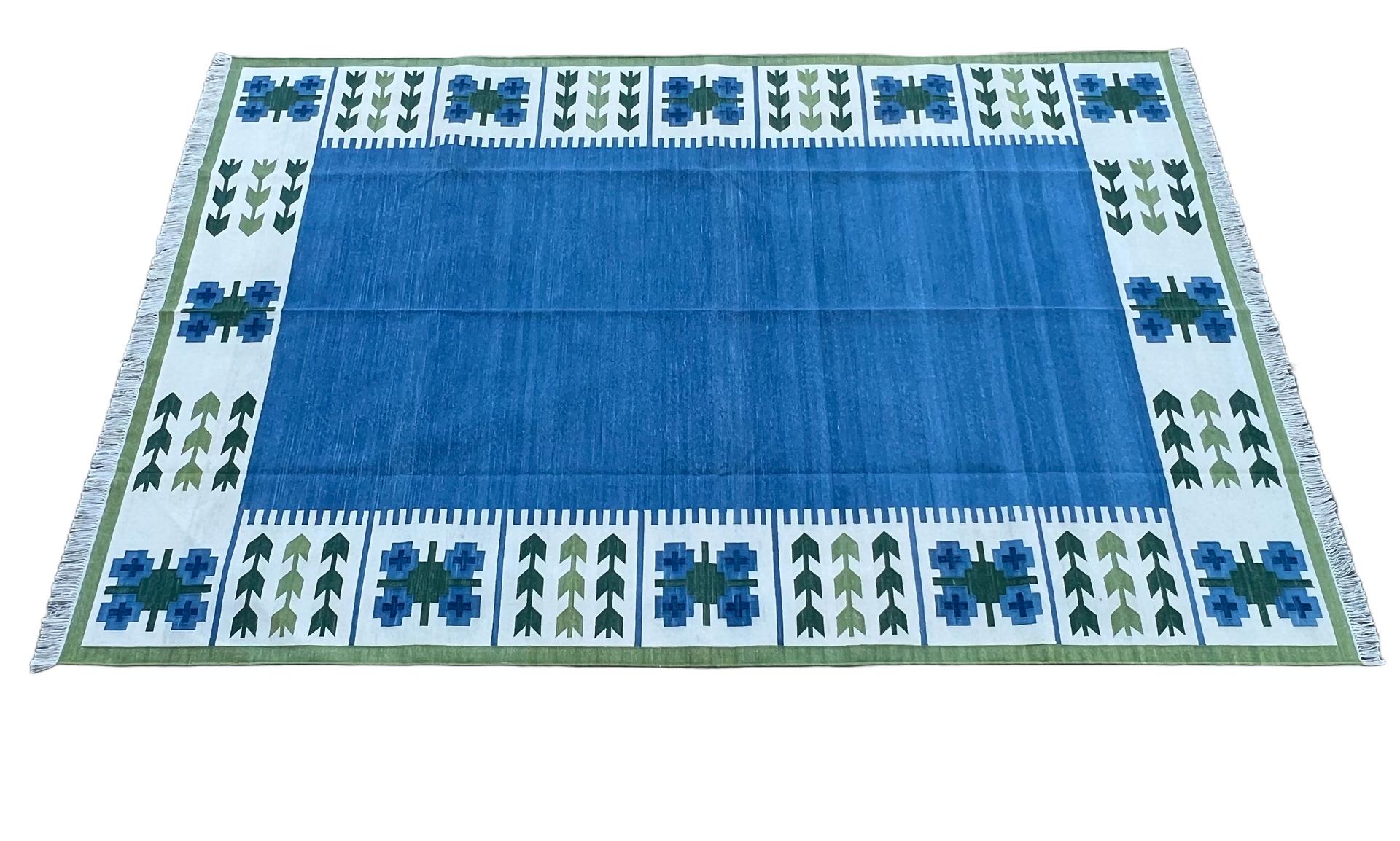 Handmade Cotton Area Flat Weave Rug, Blue And Green Leaf Pattern Indian Dhurrie For Sale 7