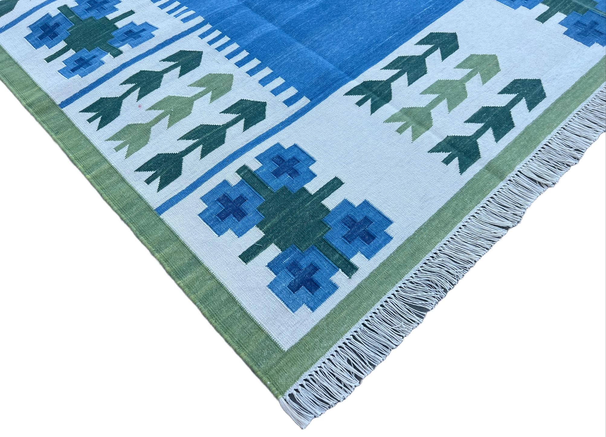 Handmade Cotton Area Flat Weave Rug, Blue And Green Leaf Pattern Indian Dhurrie For Sale 9