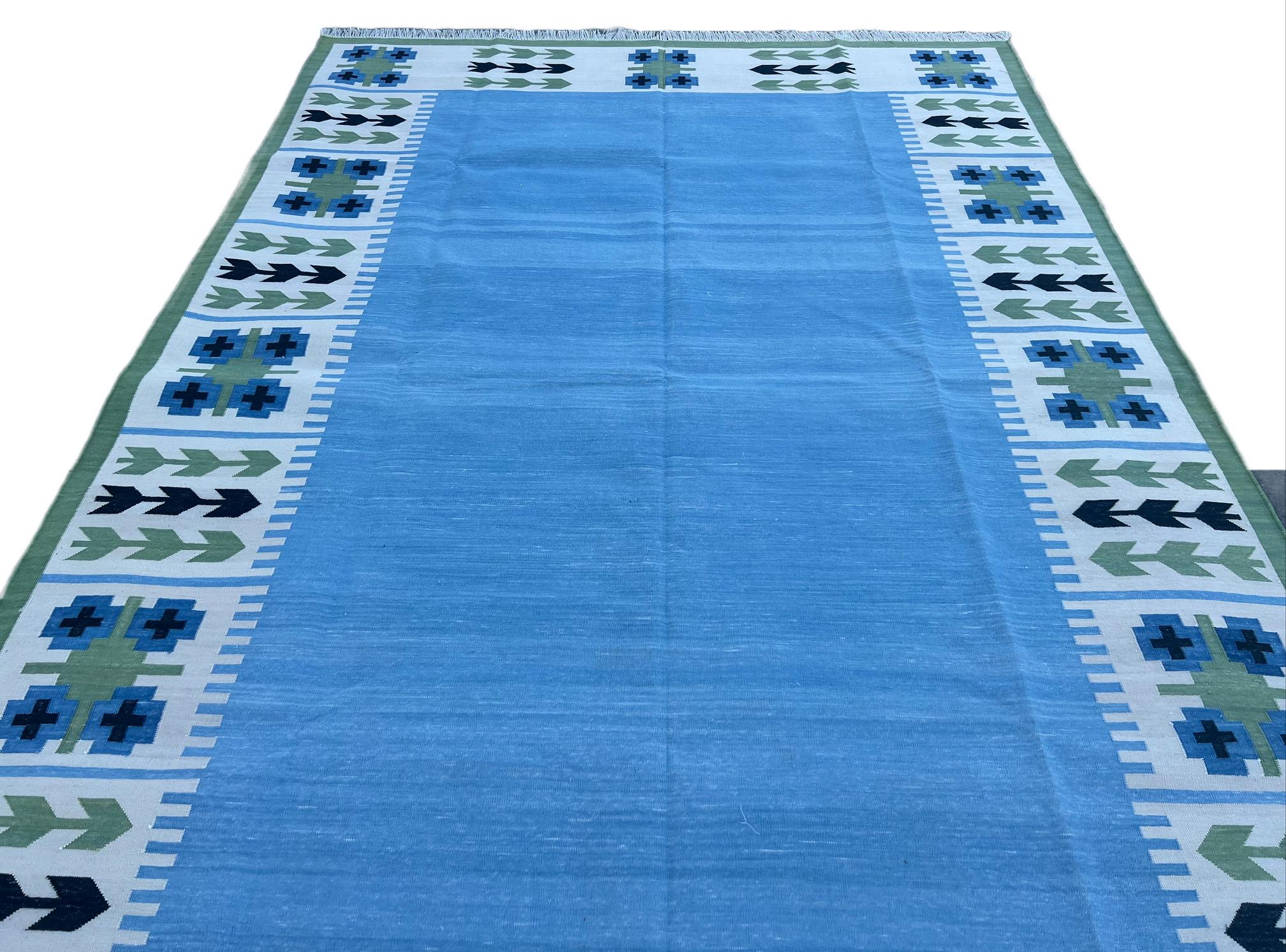 Handgefertigter Flachgewebe-Teppich aus Baumwolle, blaues und grünes Blattmuster, indisch Dhurrie im Angebot 2