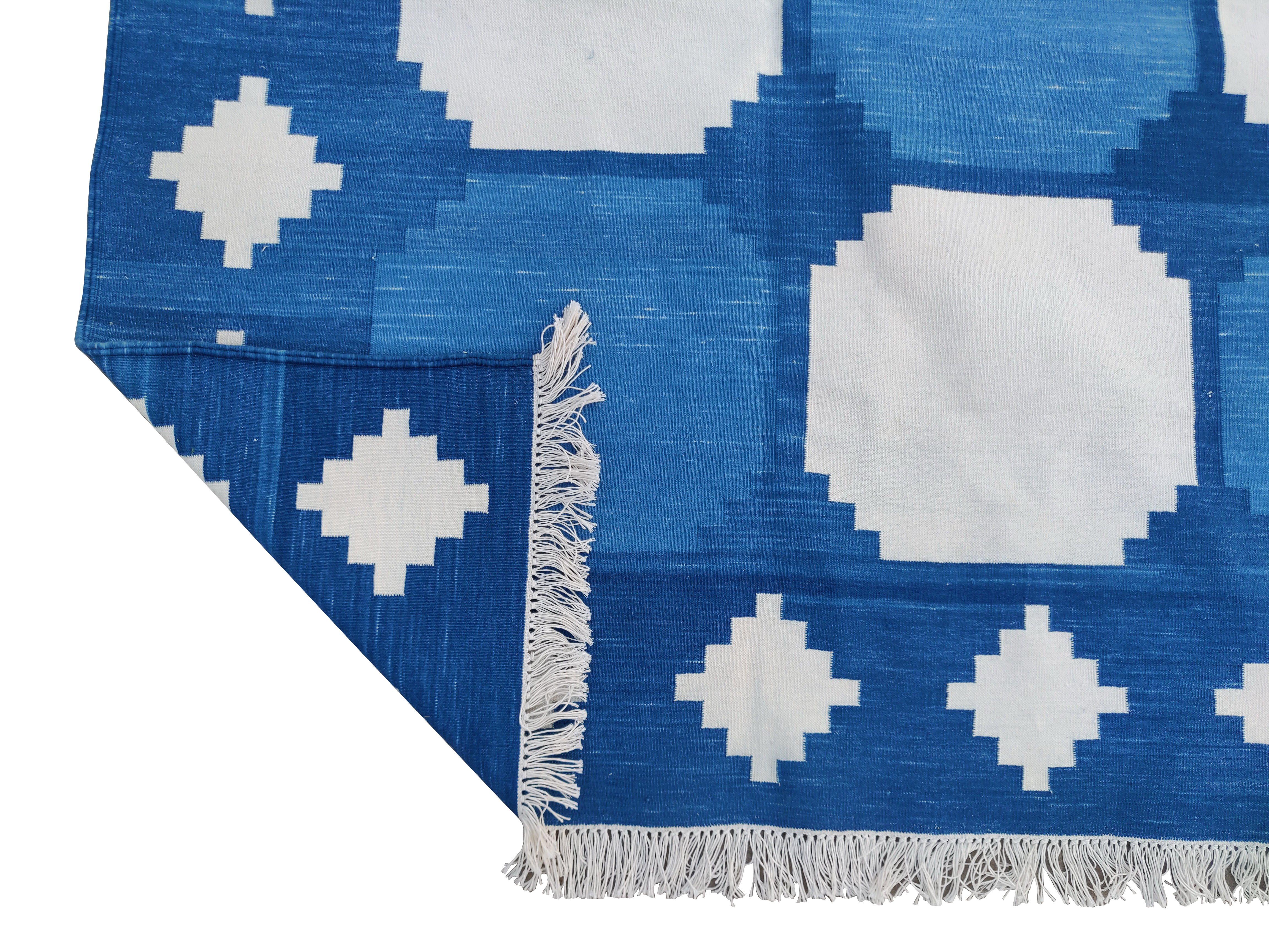 Handmade Cotton Area Flat Weave Rug, Blue And White Geometric Indian Dhurrie-6x9 For Sale 2