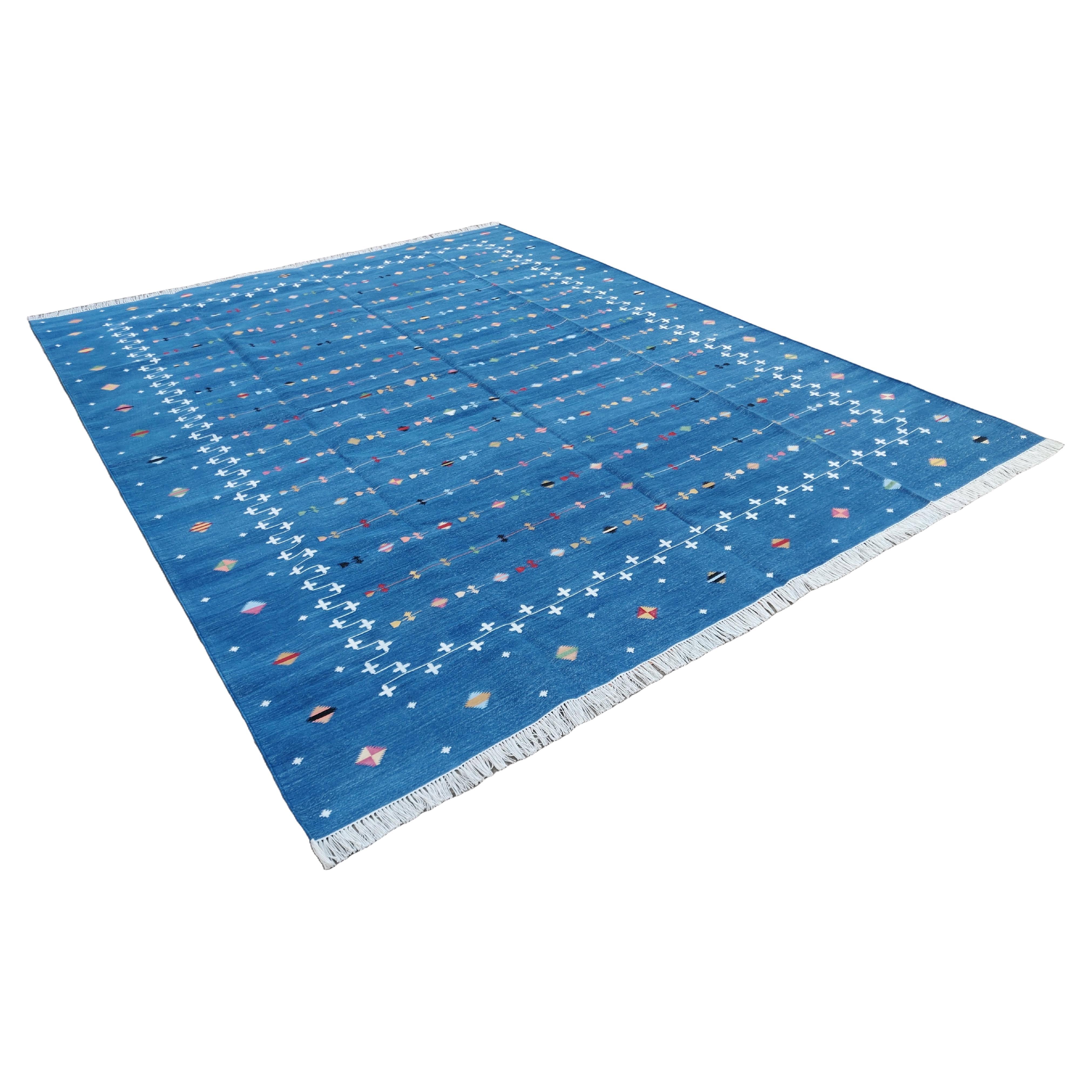 Handgefertigter Flachgewebe-Teppich aus Baumwolle, blauer und weißer indischer Shooting Star Dhurrie im Angebot