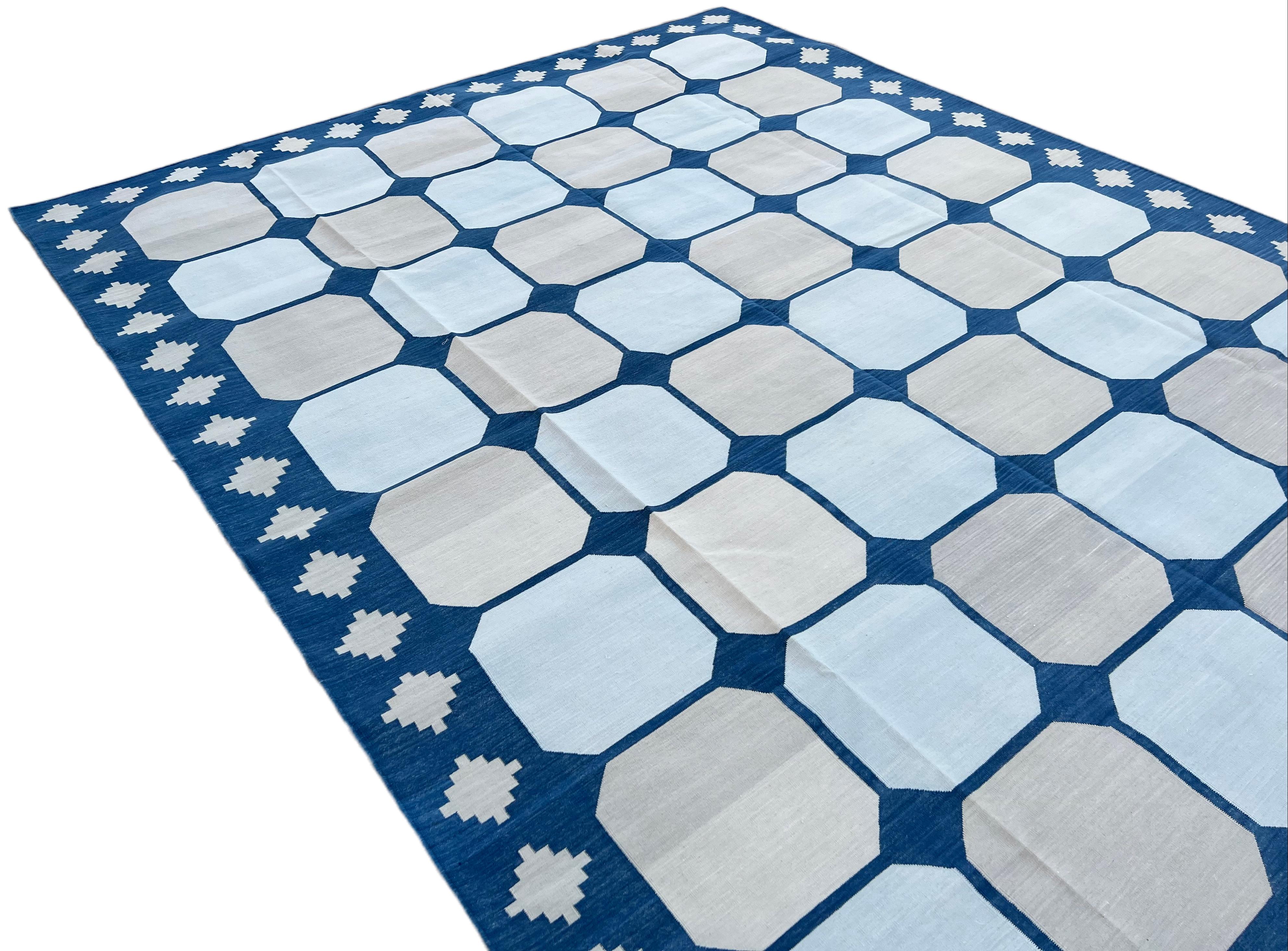 Handmade Cotton Area Flat Weave Rug, Blue & Beige Geometric Tile Indian Dhurrie In New Condition For Sale In Jaipur, IN
