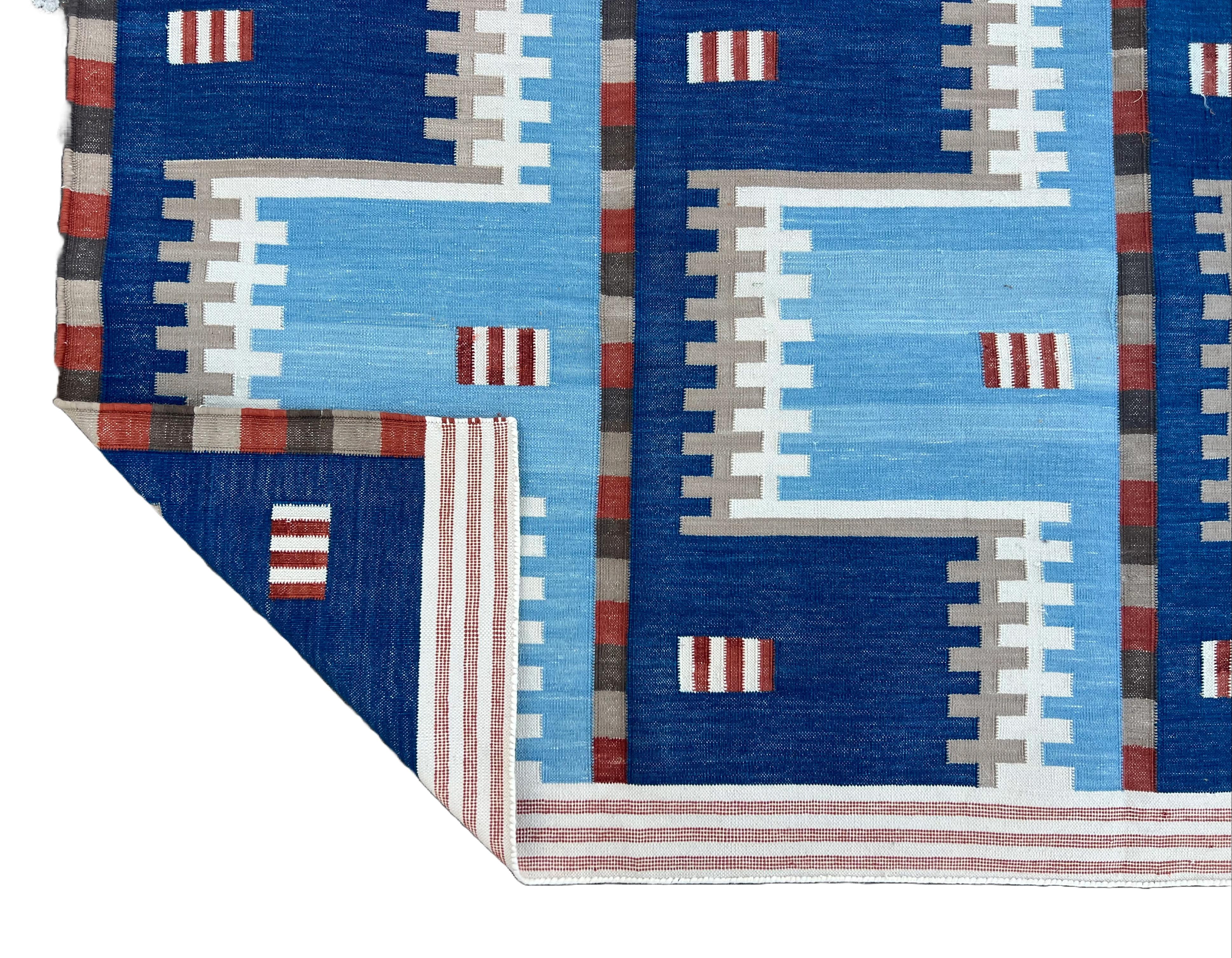 Handmade Cotton Area Flat Weave Rug, Blue, Cream, Beige Geometric Indian Dhurrie For Sale 5