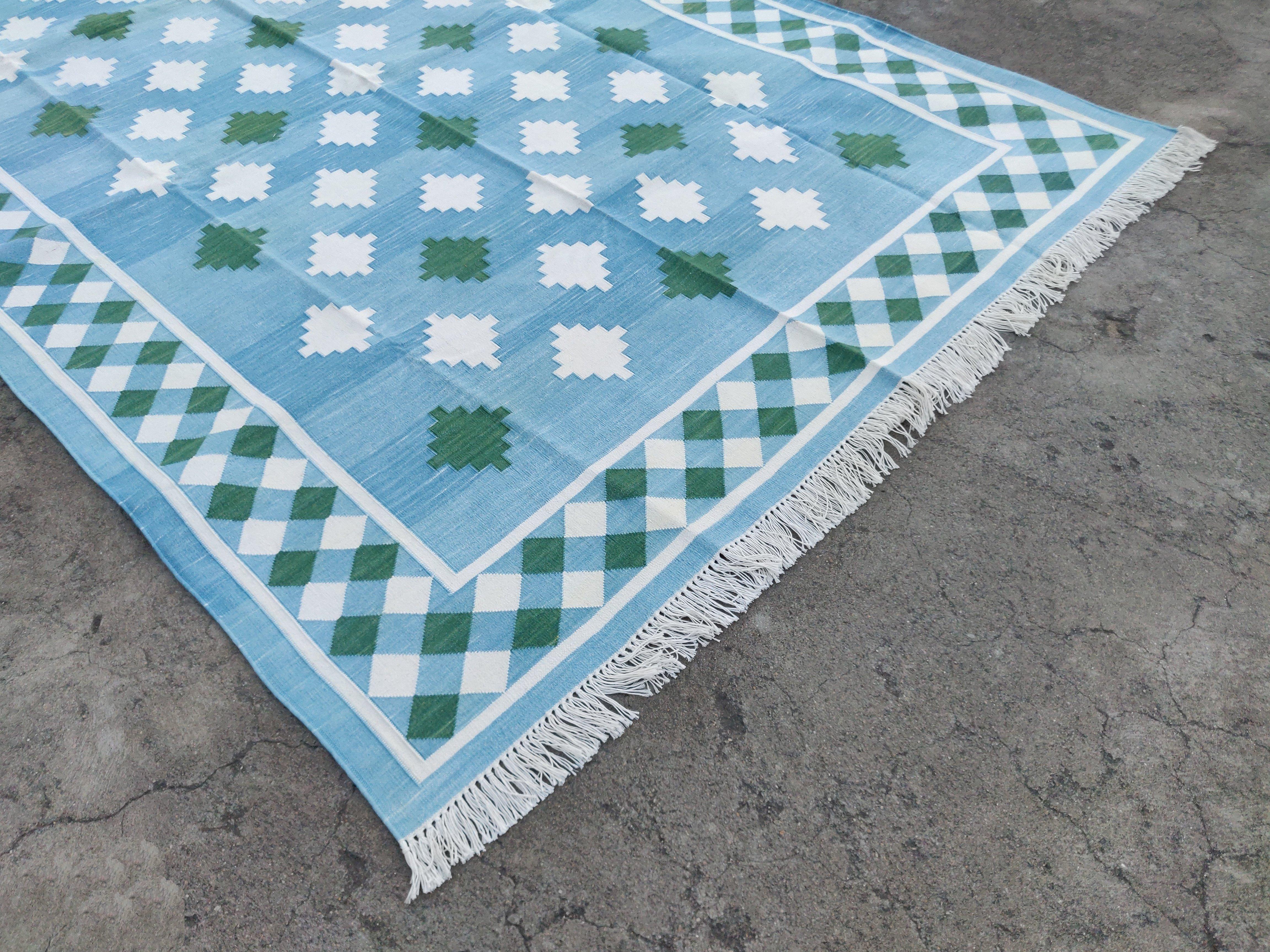 Handmade Cotton Area Flat Weave Rug, Blue & Green Geometric Star Indian Dhurrie In New Condition For Sale In Jaipur, IN