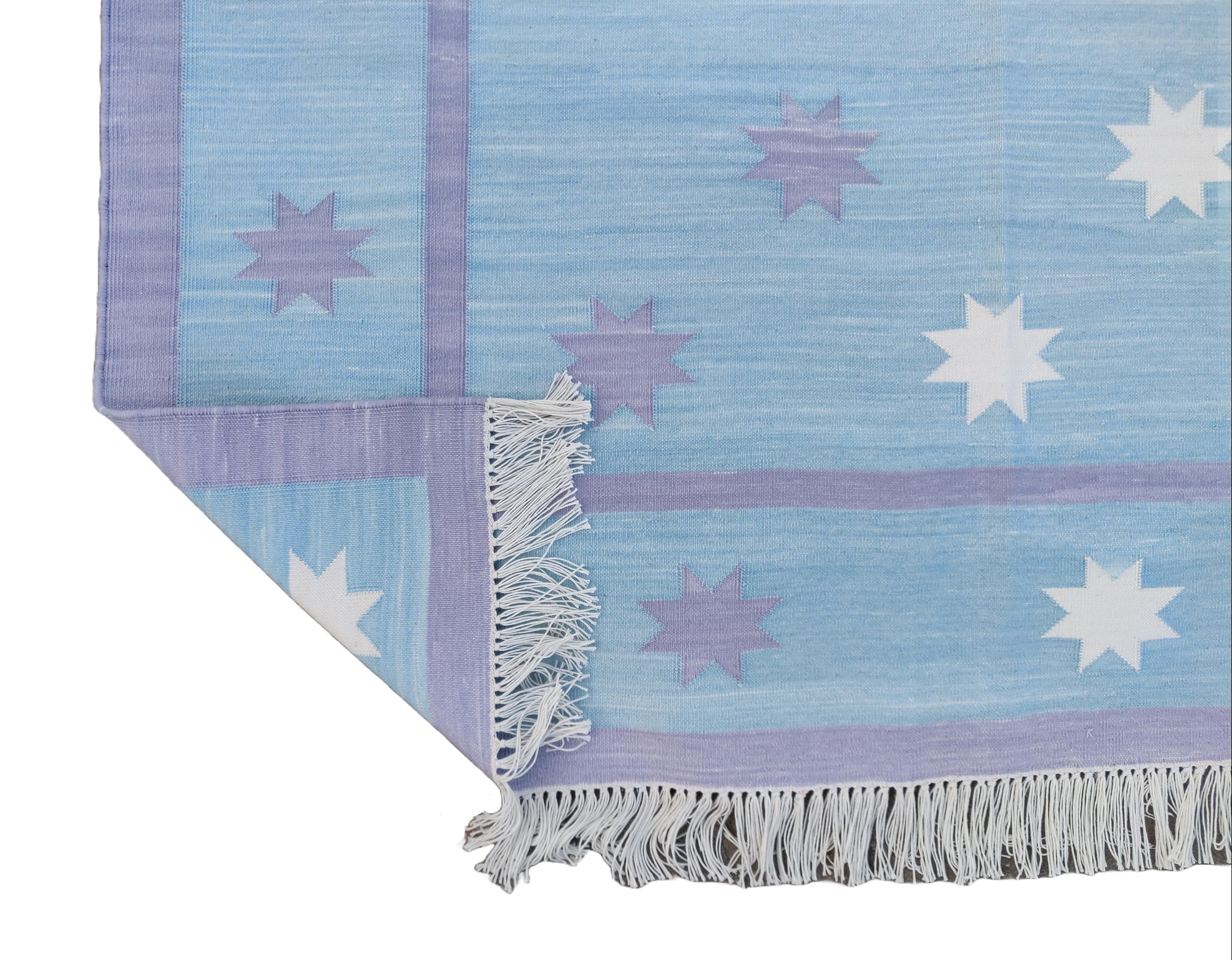 Handgefertigter Flachgewebe-Teppich aus Baumwolle, blau, lavendelfarben und cremefarben, indischer Stern Dhurrie im Angebot 3