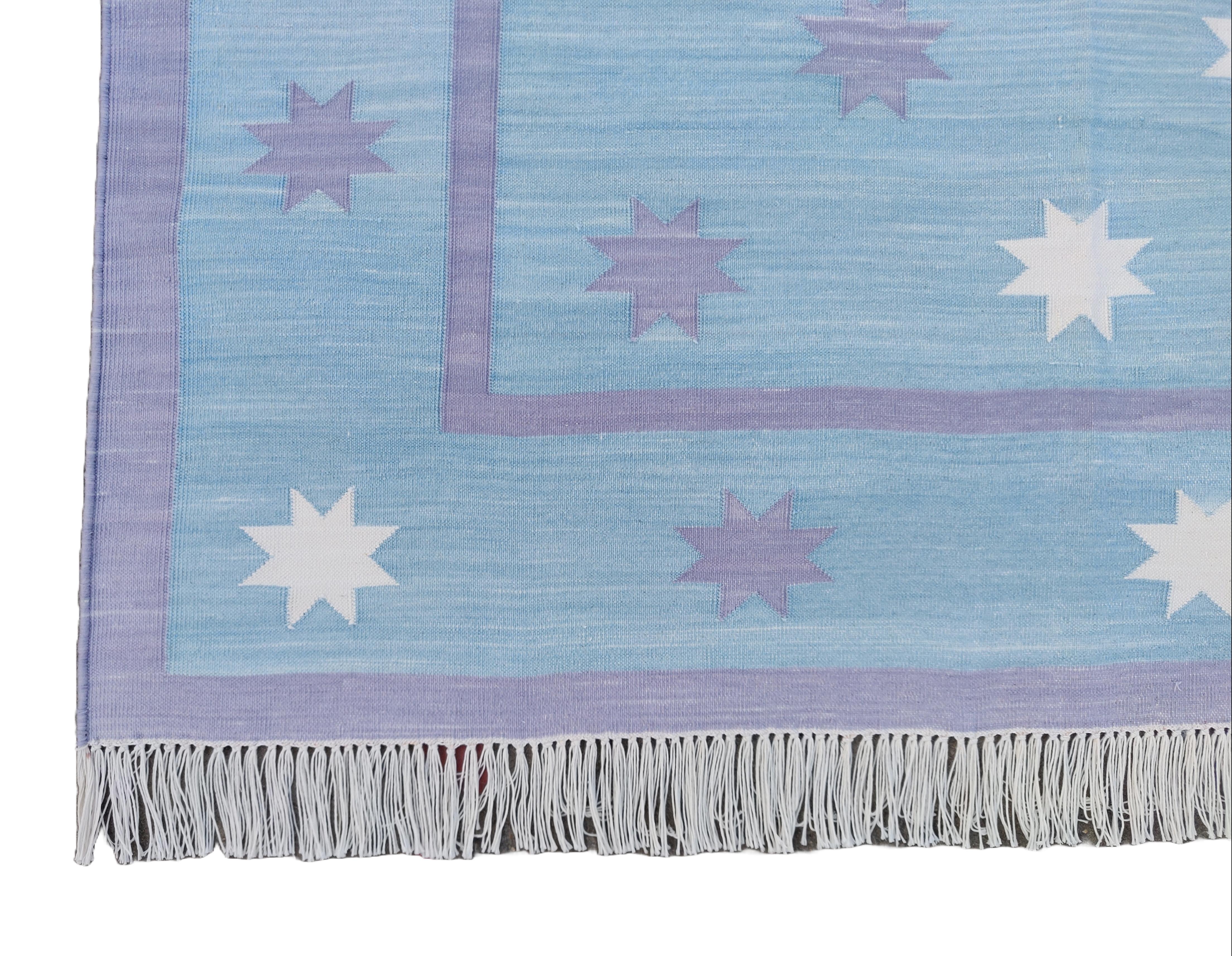 Handgefertigter Flachgewebe-Teppich aus Baumwolle, blau, lavendelfarben und cremefarben, indischer Stern Dhurrie im Angebot 2