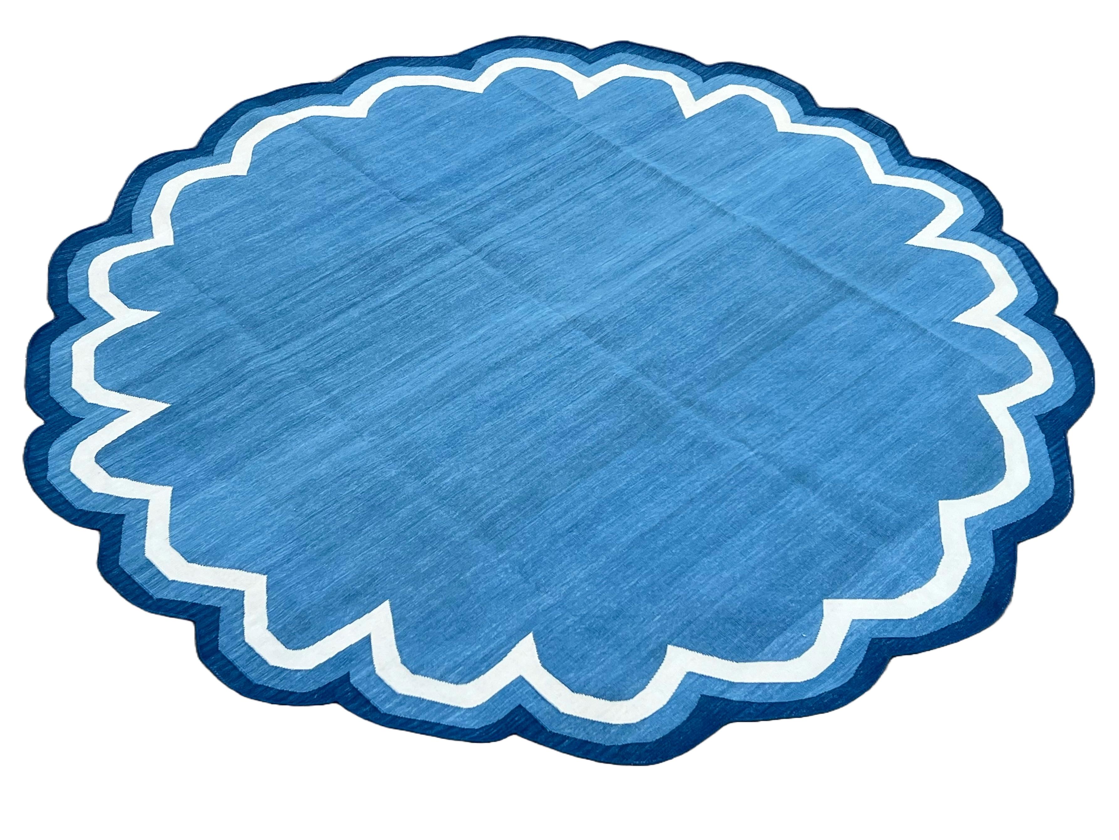 Contemporary Handmade Cotton Area Flat Weave Rug, Blue & White Round Scalloped Indian Dhurrie For Sale