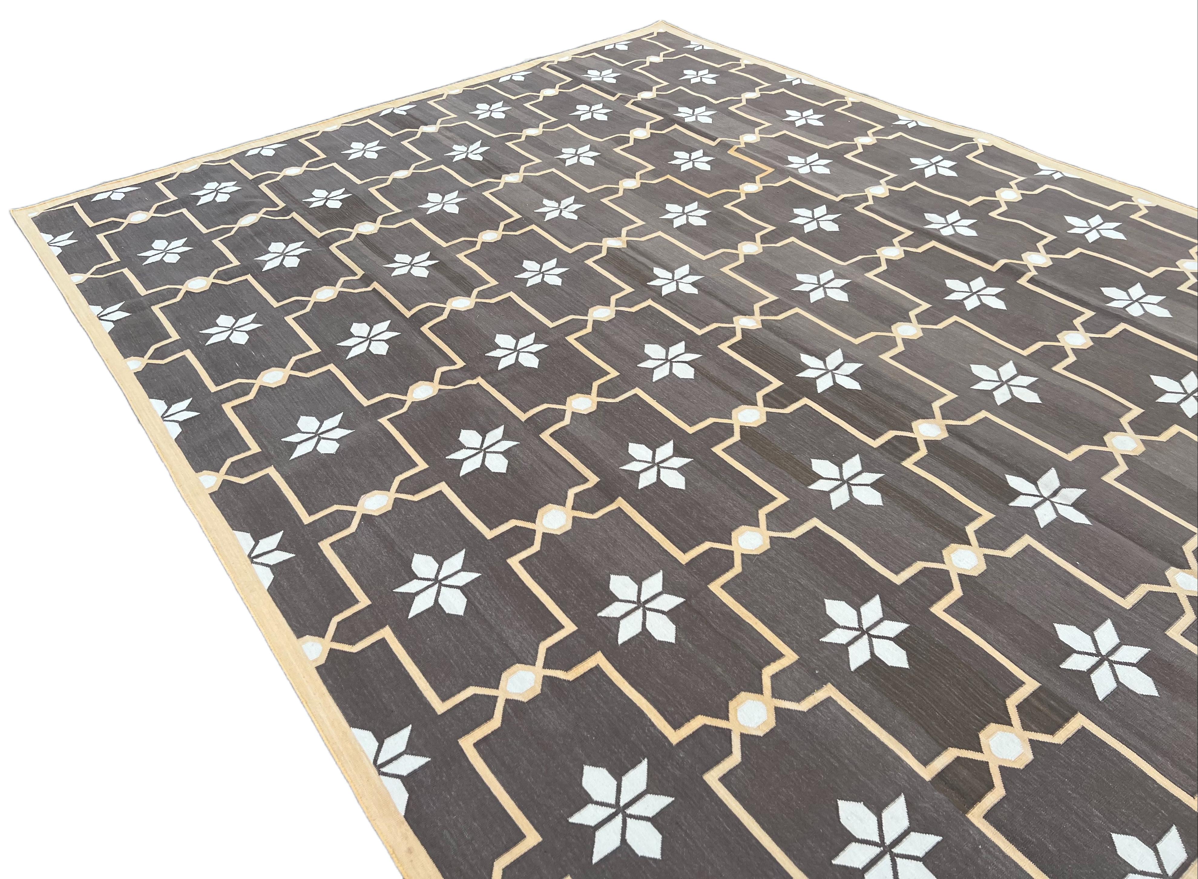 Hand-Woven Handmade Cotton Area Flat Weave Rug, Brown And Cream Flower Pattern Dhurrie Rug For Sale
