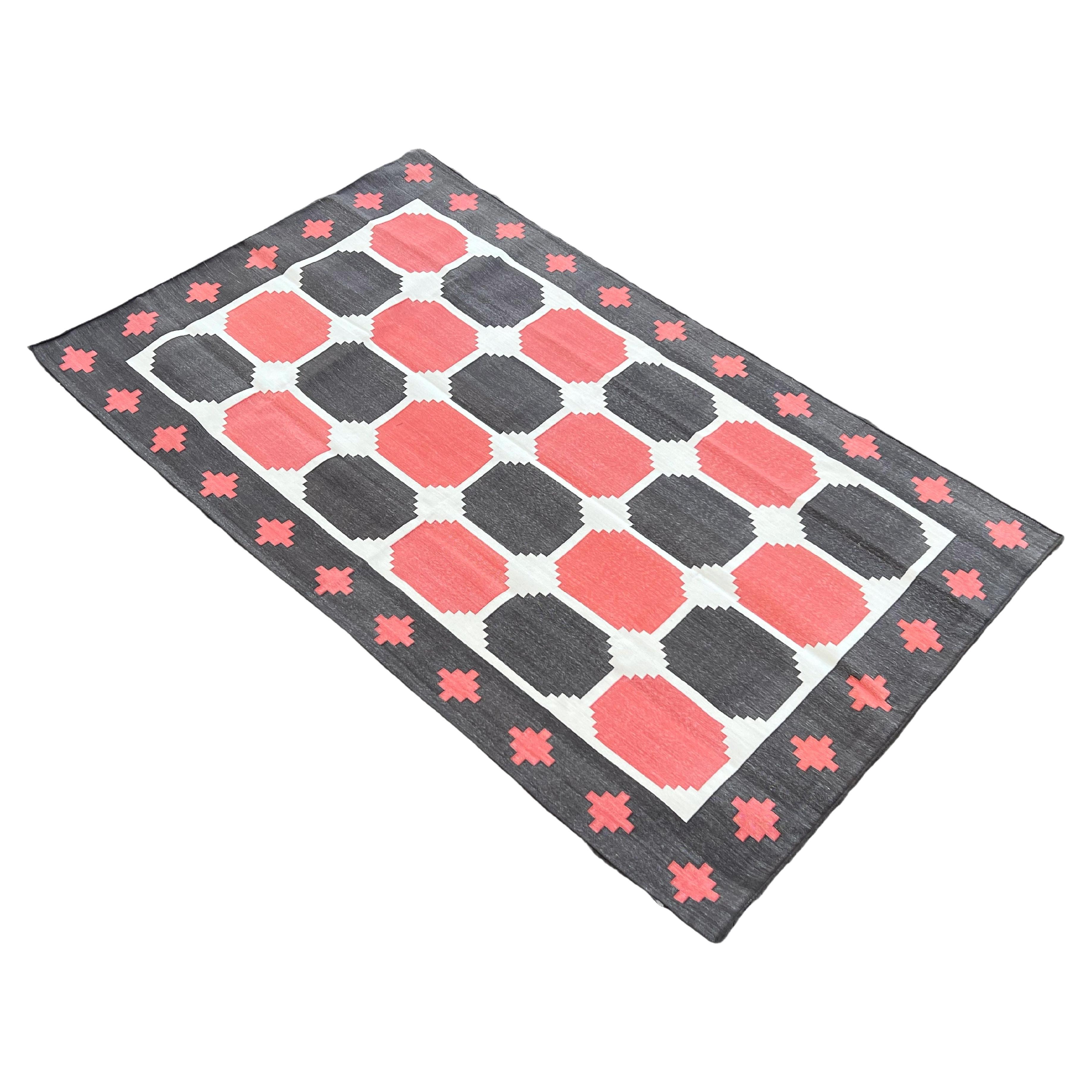 Handgefertigter Flachgewebe-Teppich aus Baumwolle, Brown und Red Geometric Tile Indian Dhurrie
