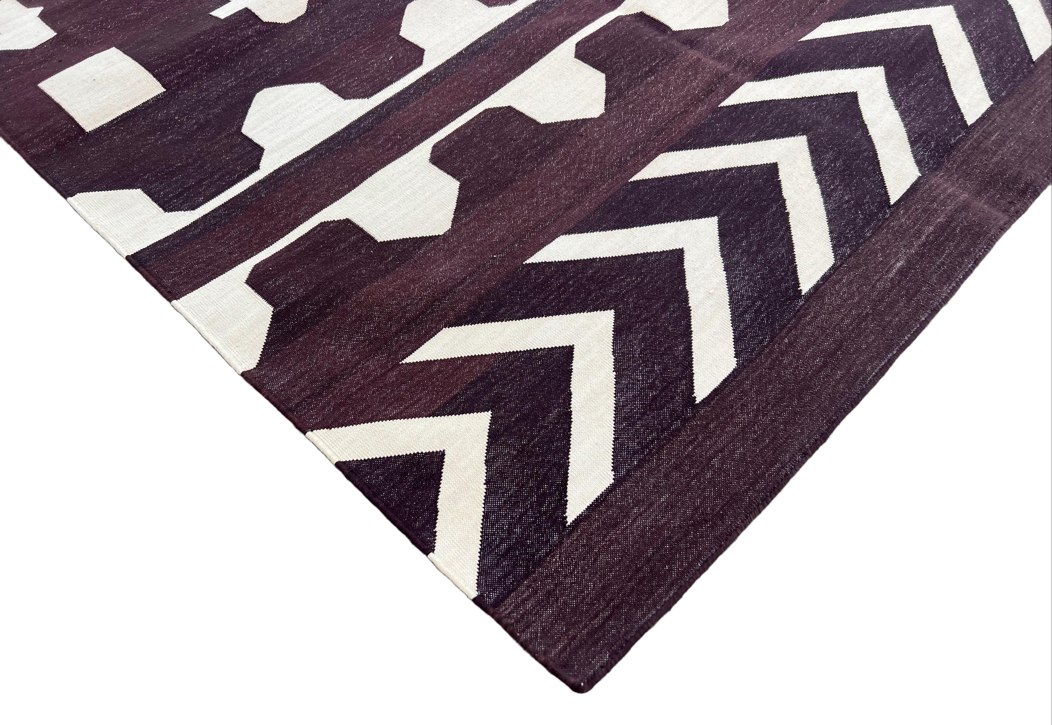 Handgefertigter Flachgewebe-Teppich aus Baumwolle, Brown & Cream Geometric Tile Indian Dhurrie (21. Jahrhundert und zeitgenössisch) im Angebot