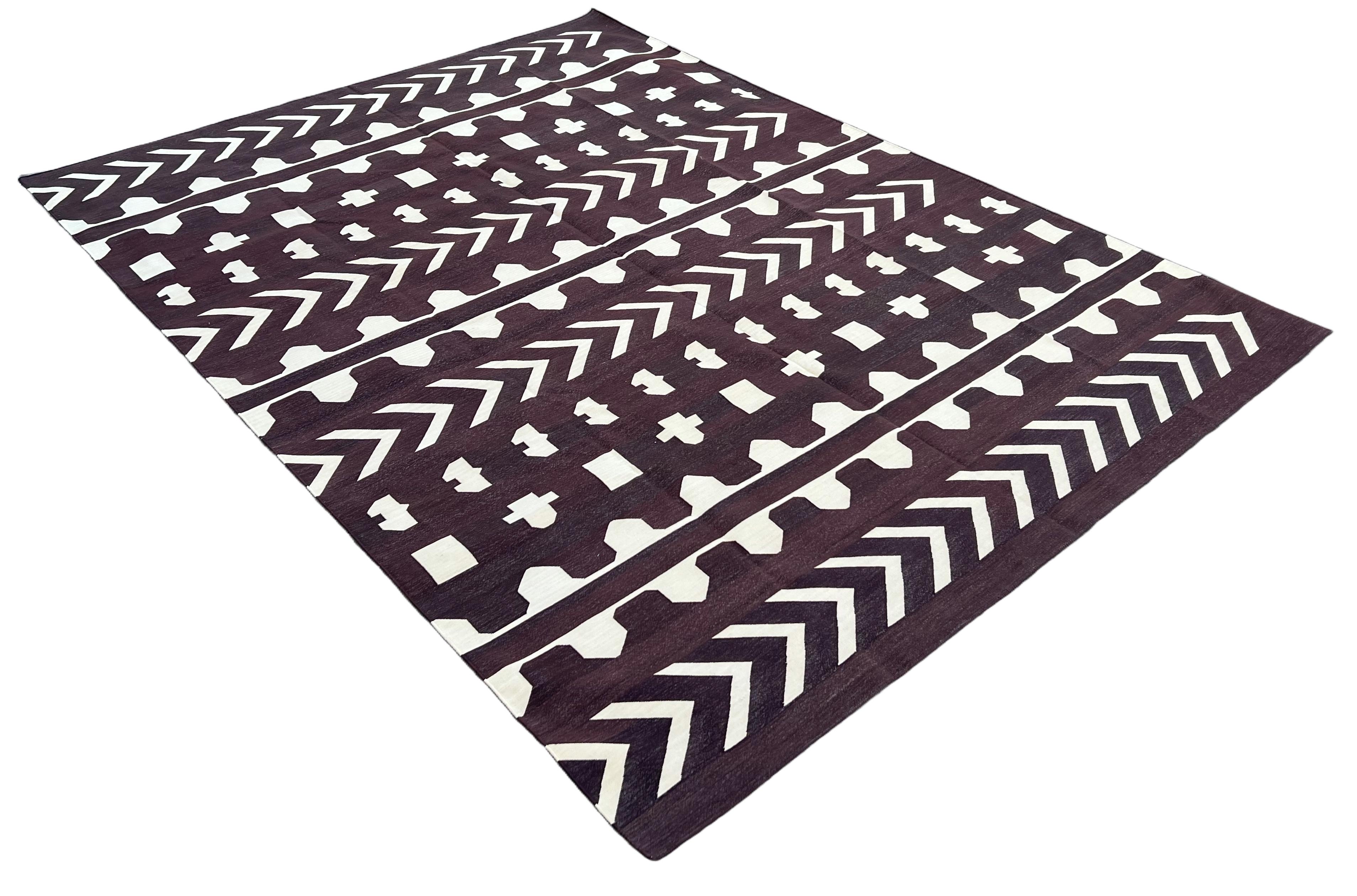 Handmade Cotton Area Flat Weave Rug, Brown & Cream Geometric Tile Indian Dhurrie For Sale 2