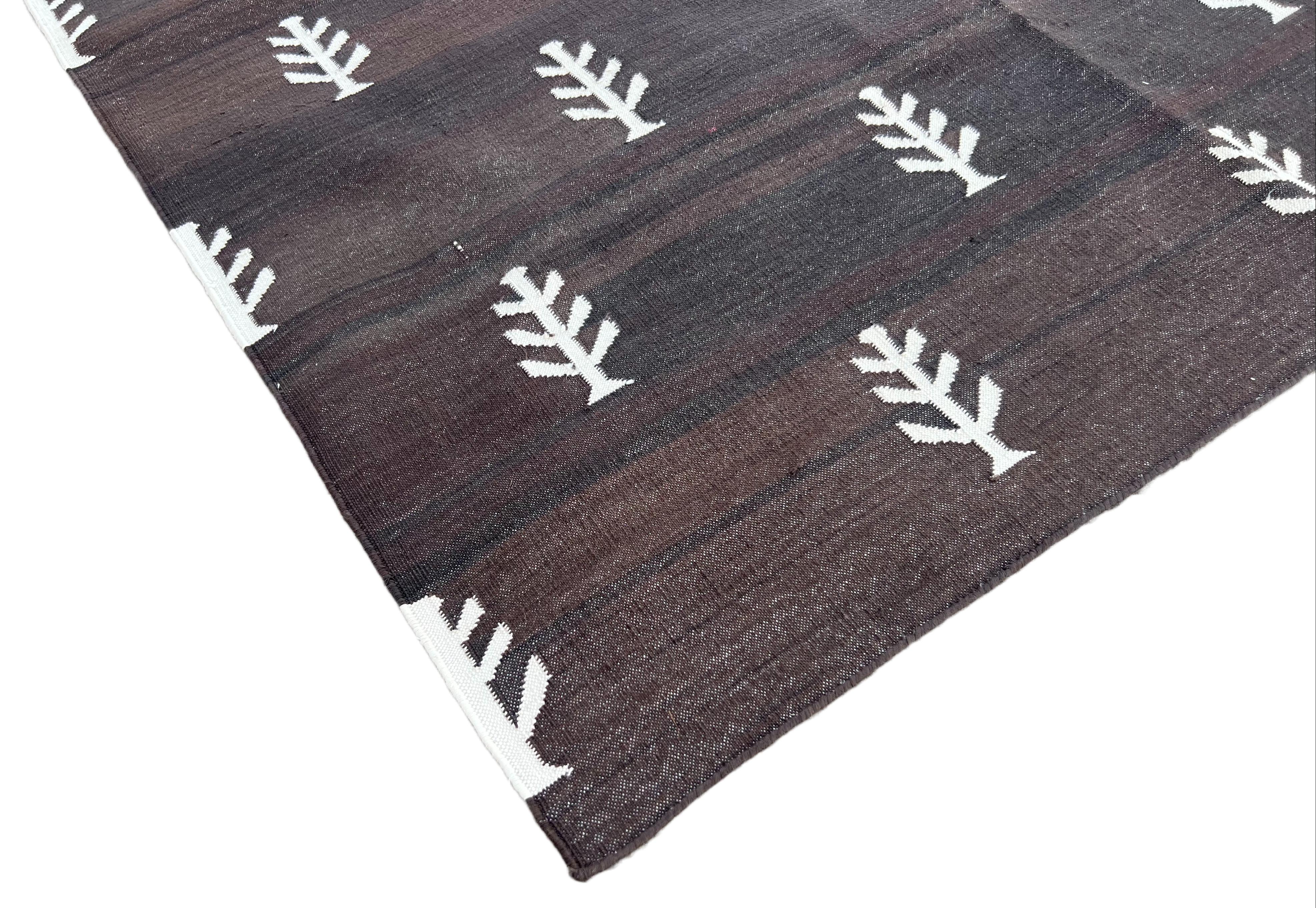 Mid-Century Modern Handmade Cotton Area Flat Weave Rug, Brown & White Tree Patterned Indian Dhurrie For Sale