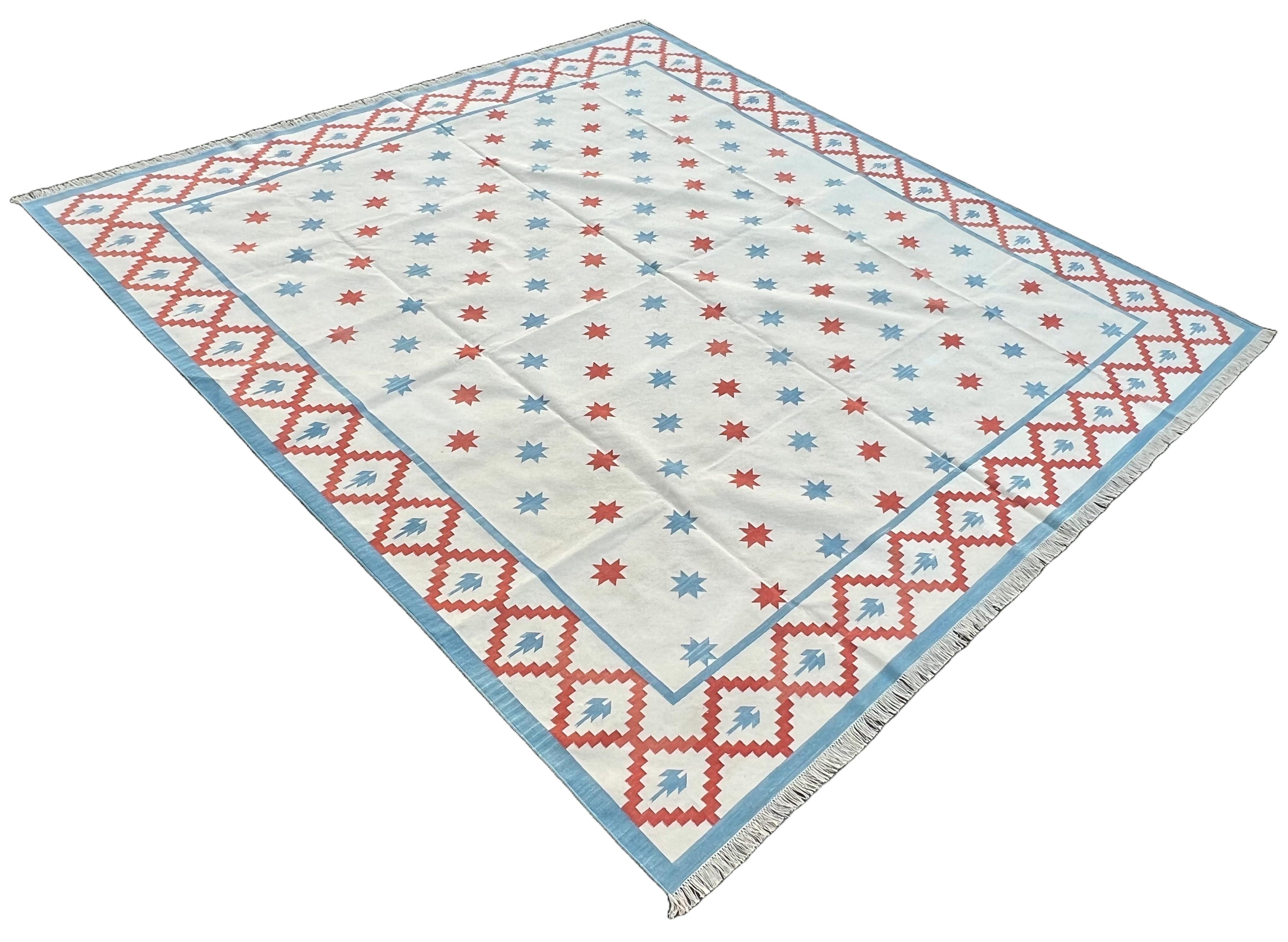 Handmade Cotton Area Flat Weave Rug, Cream And Red Indian Star Geometric Dhurrie For Sale 4