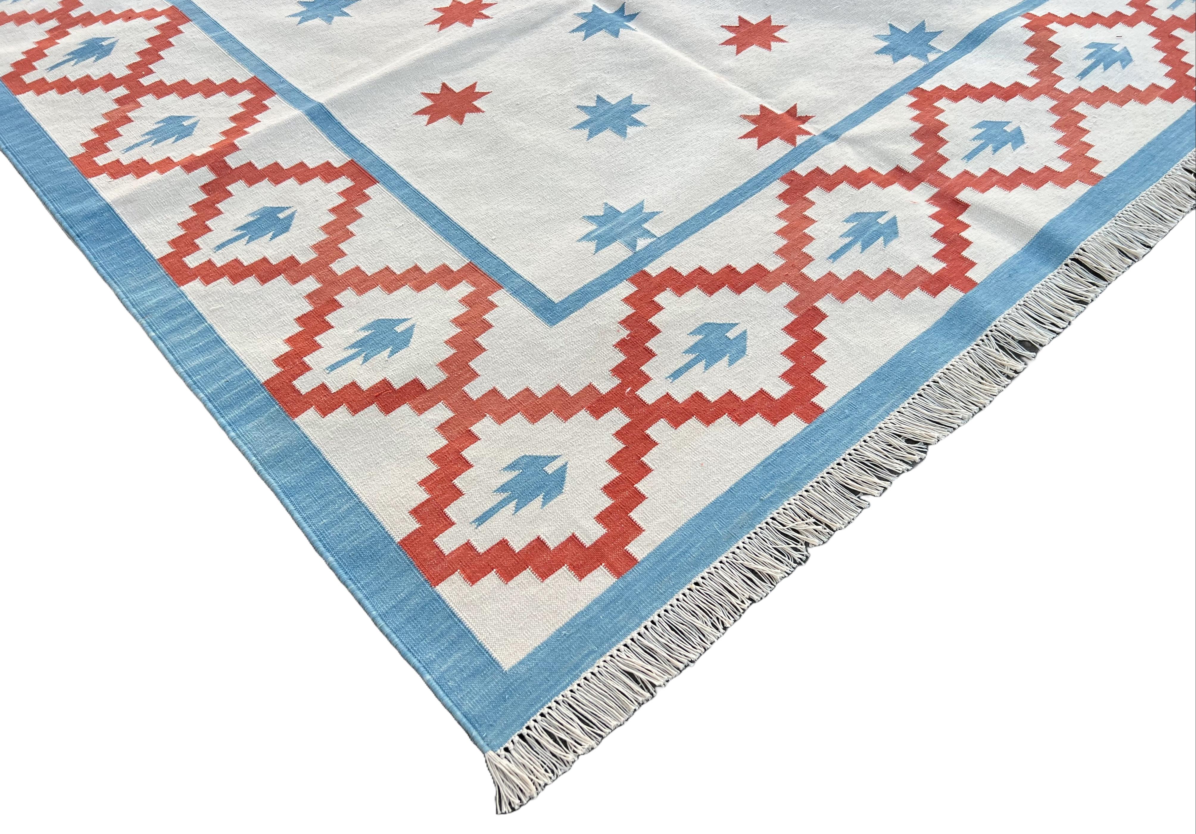 Mid-Century Modern Handmade Cotton Area Flat Weave Rug, Cream And Red Indian Star Geometric Dhurrie For Sale
