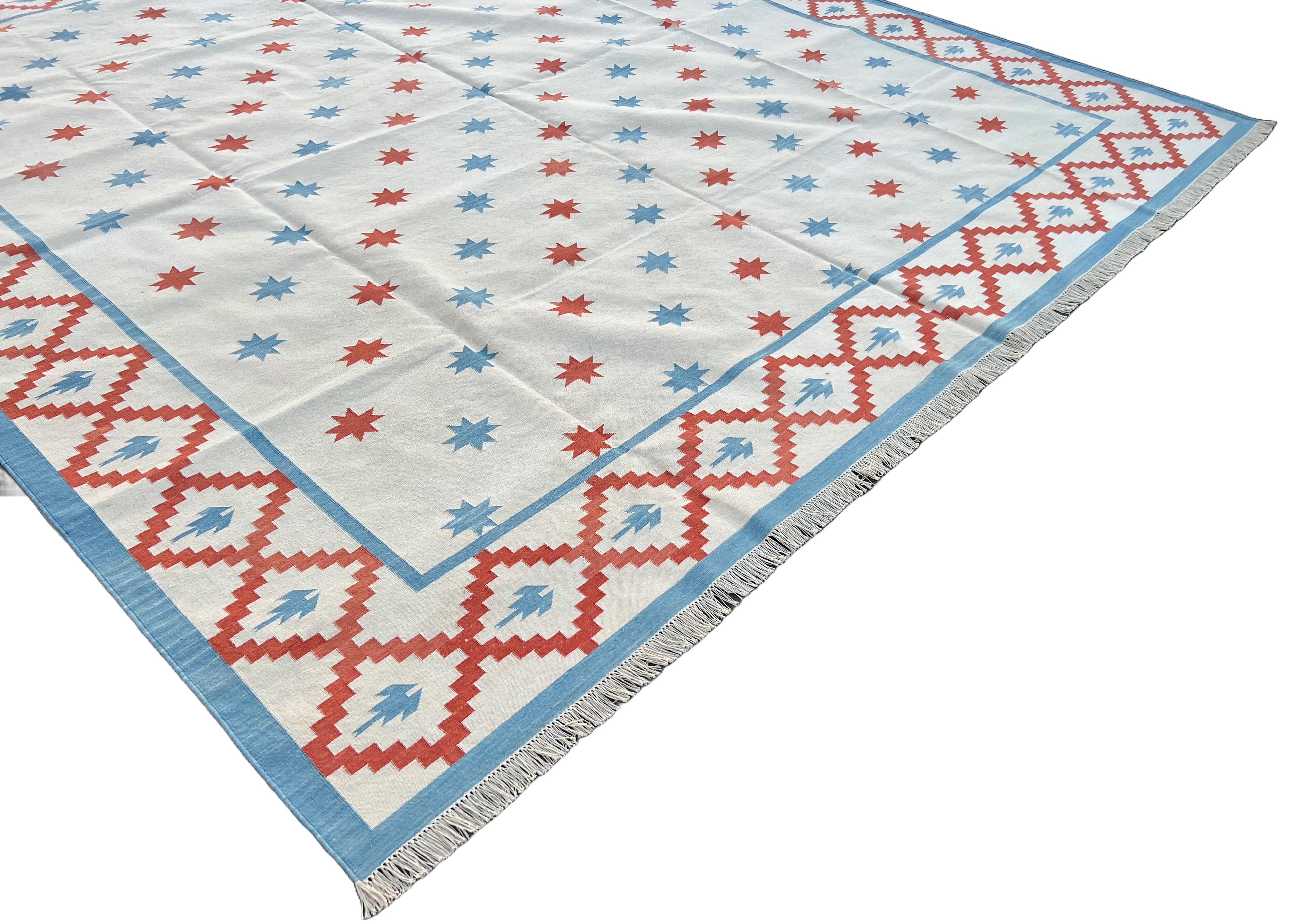 Hand-Woven Handmade Cotton Area Flat Weave Rug, Cream And Red Indian Star Geometric Dhurrie For Sale