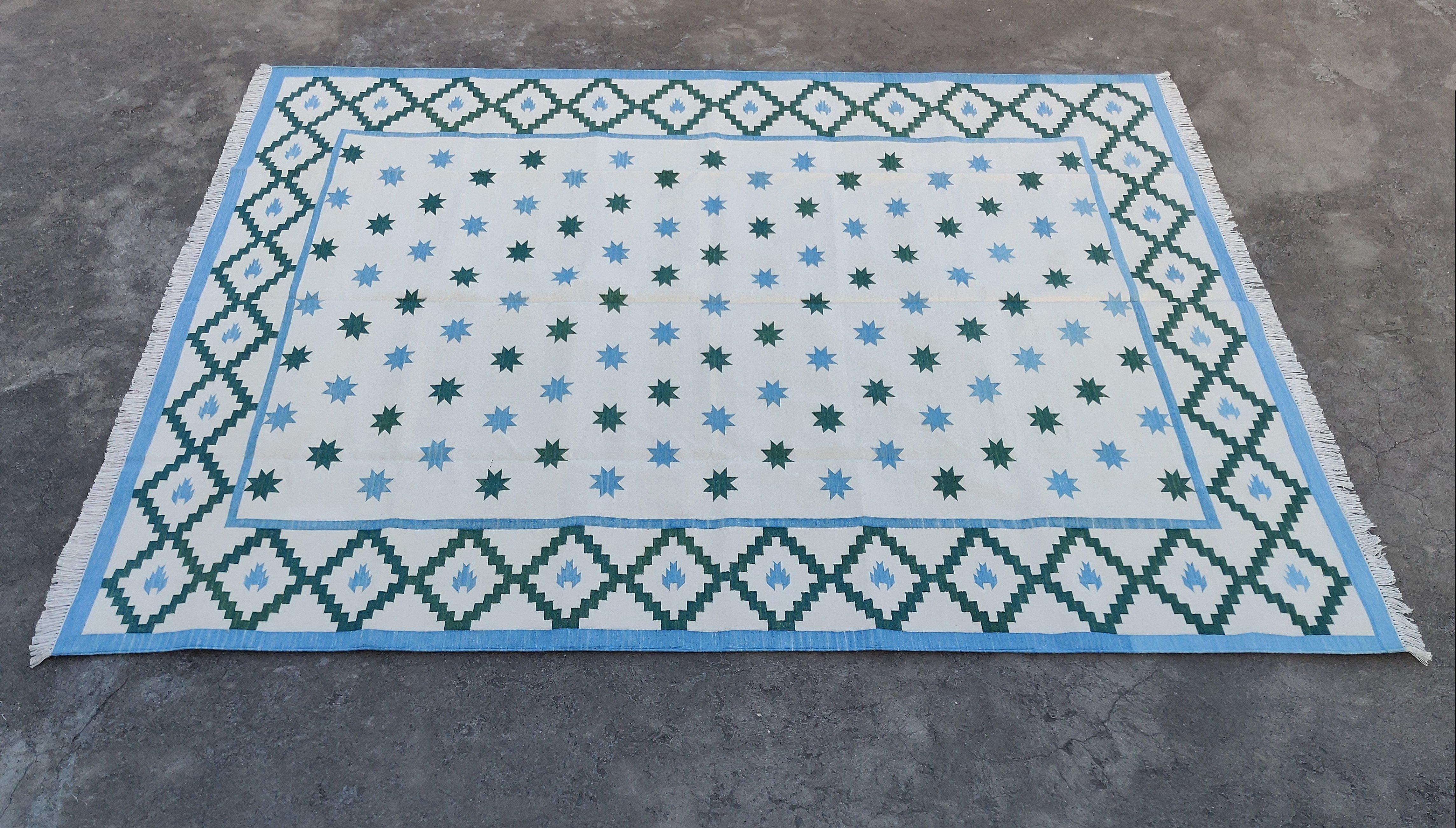Handmade Cotton Area Flat Weave Rug, Cream & Blue Star Patterned Indian Dhurrie For Sale 4