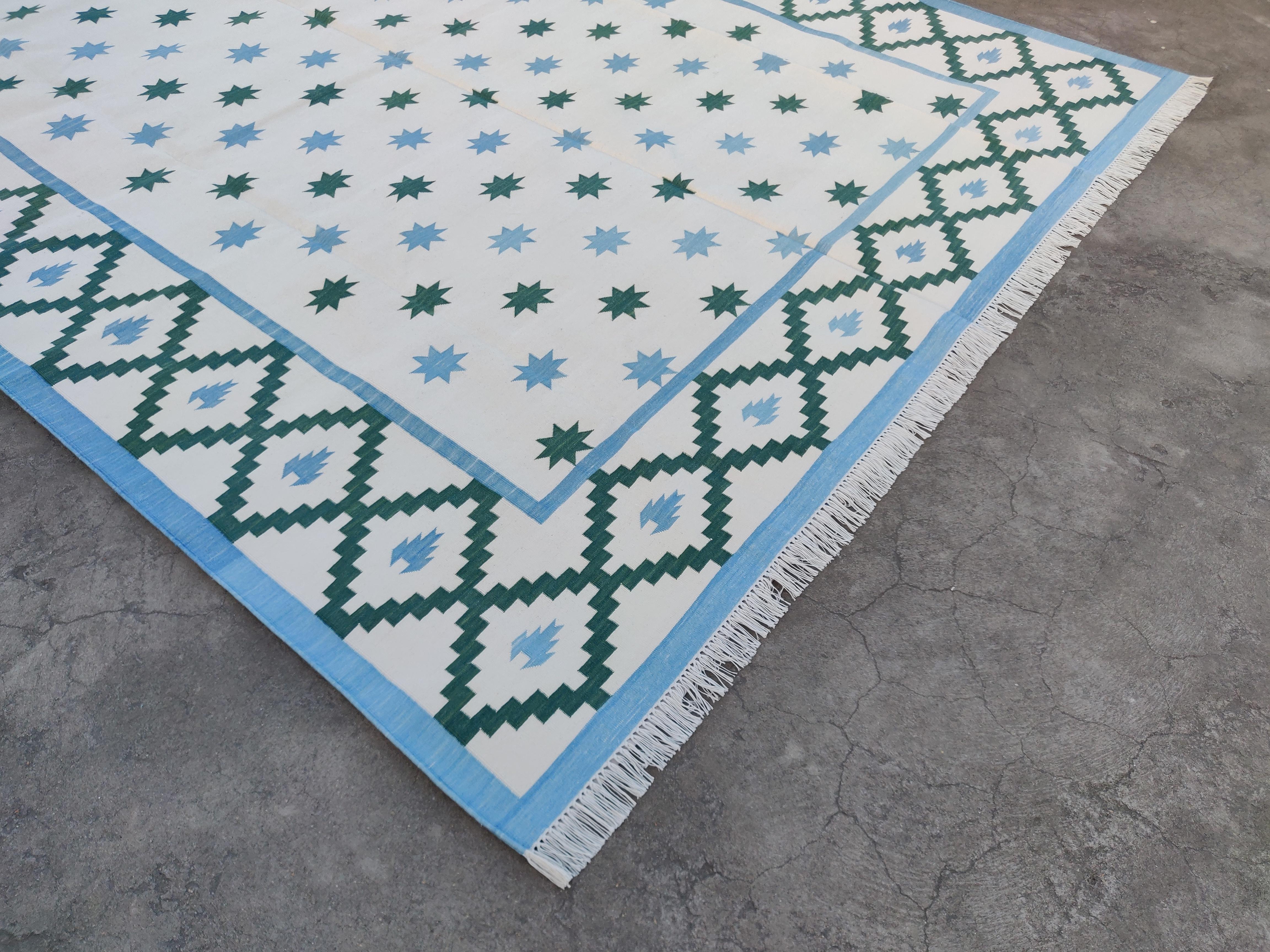 Handgefertigter Flachgewebe-Teppich aus Baumwolle, cremefarben und blau mit Sternmuster, indischer Dhurrie (Moderne der Mitte des Jahrhunderts) im Angebot