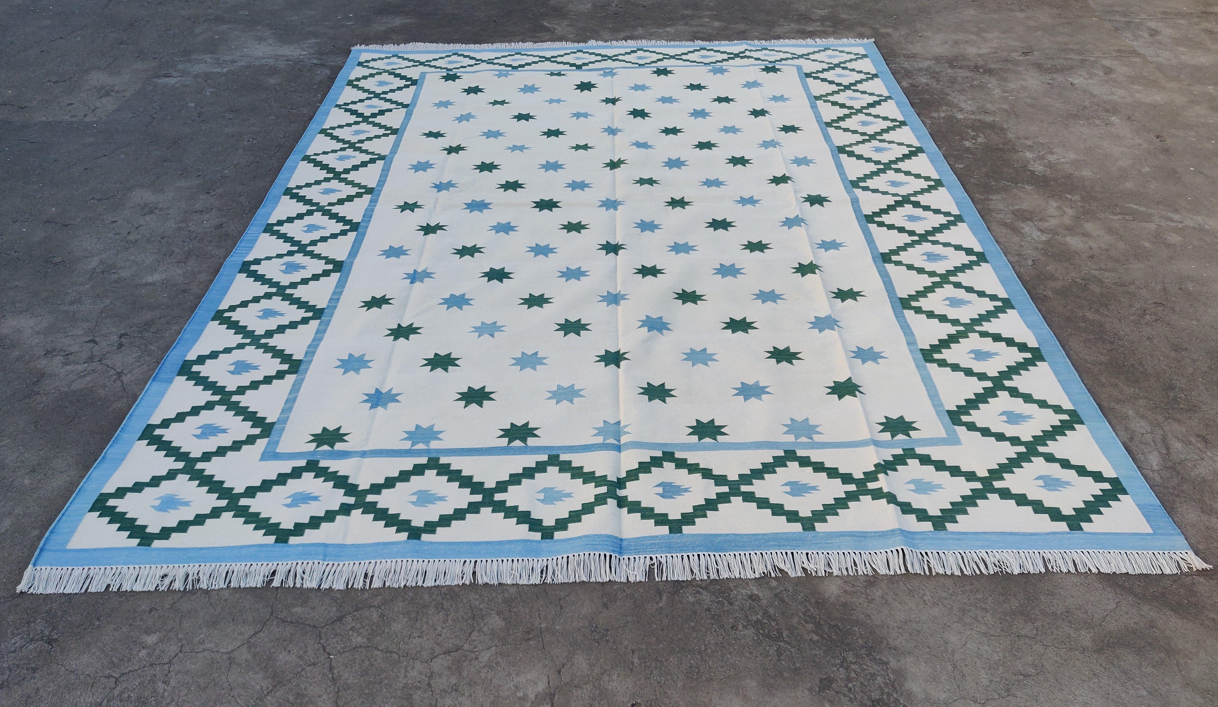 Handgefertigter Flachgewebe-Teppich aus Baumwolle, cremefarben und blau mit Sternmuster, indischer Dhurrie (Handgewebt) im Angebot