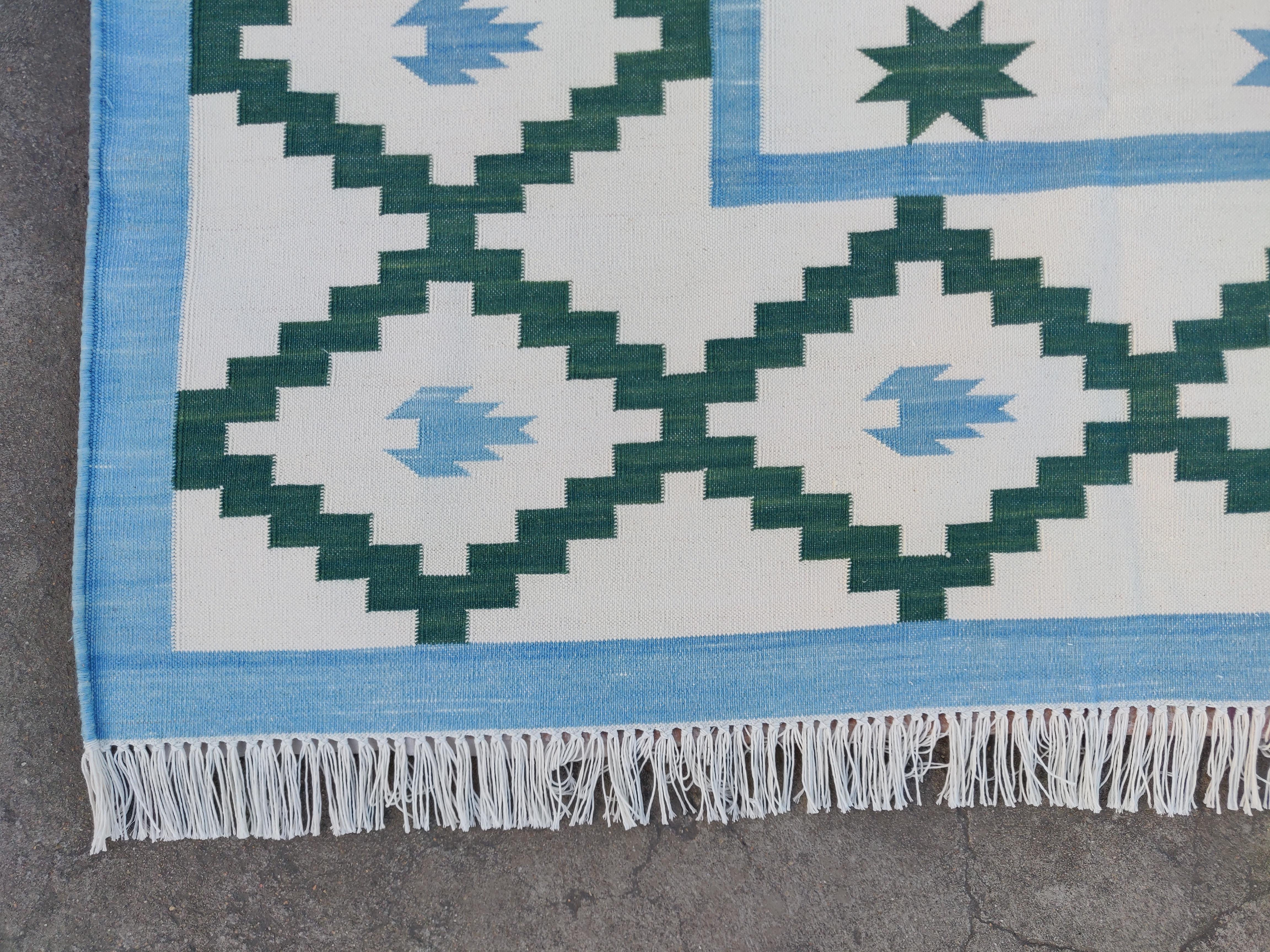 Contemporary Handmade Cotton Area Flat Weave Rug, Cream & Blue Star Patterned Indian Dhurrie For Sale