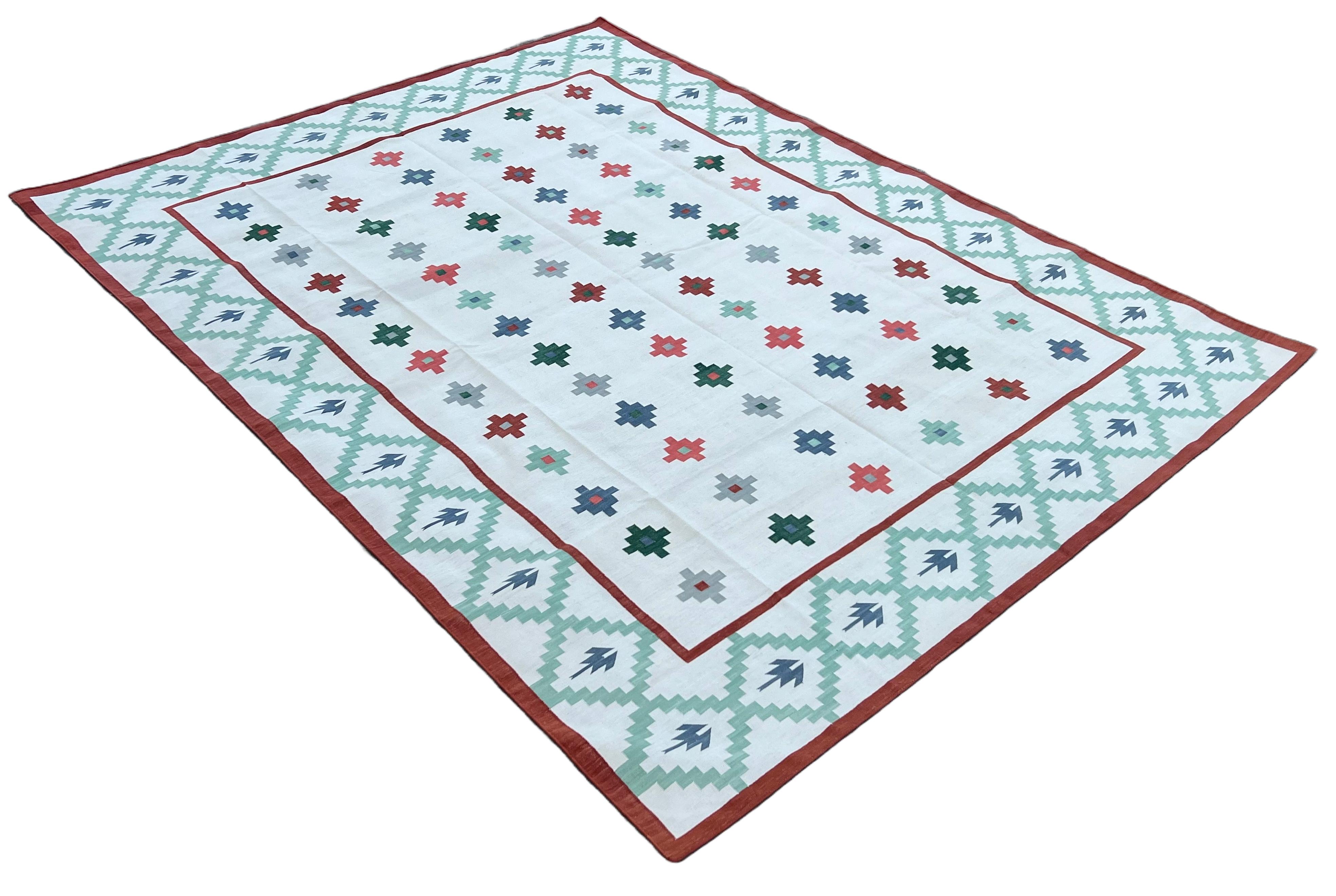Handmade Cotton Area Flat Weave Rug, Cream & Green Indian Star Geometric Dhurrie For Sale 5