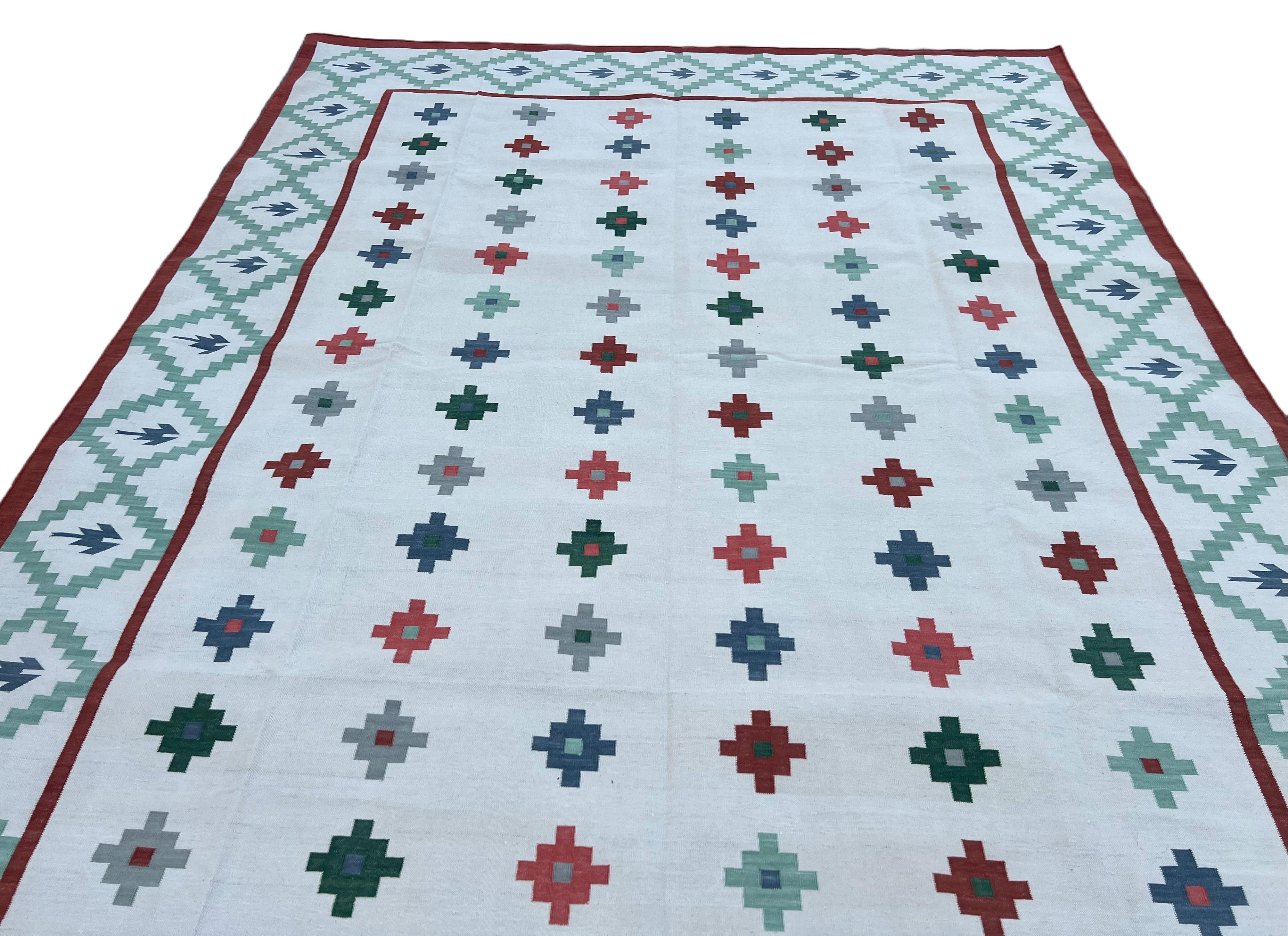 Contemporary Handmade Cotton Area Flat Weave Rug, Cream & Green Indian Star Geometric Dhurrie For Sale