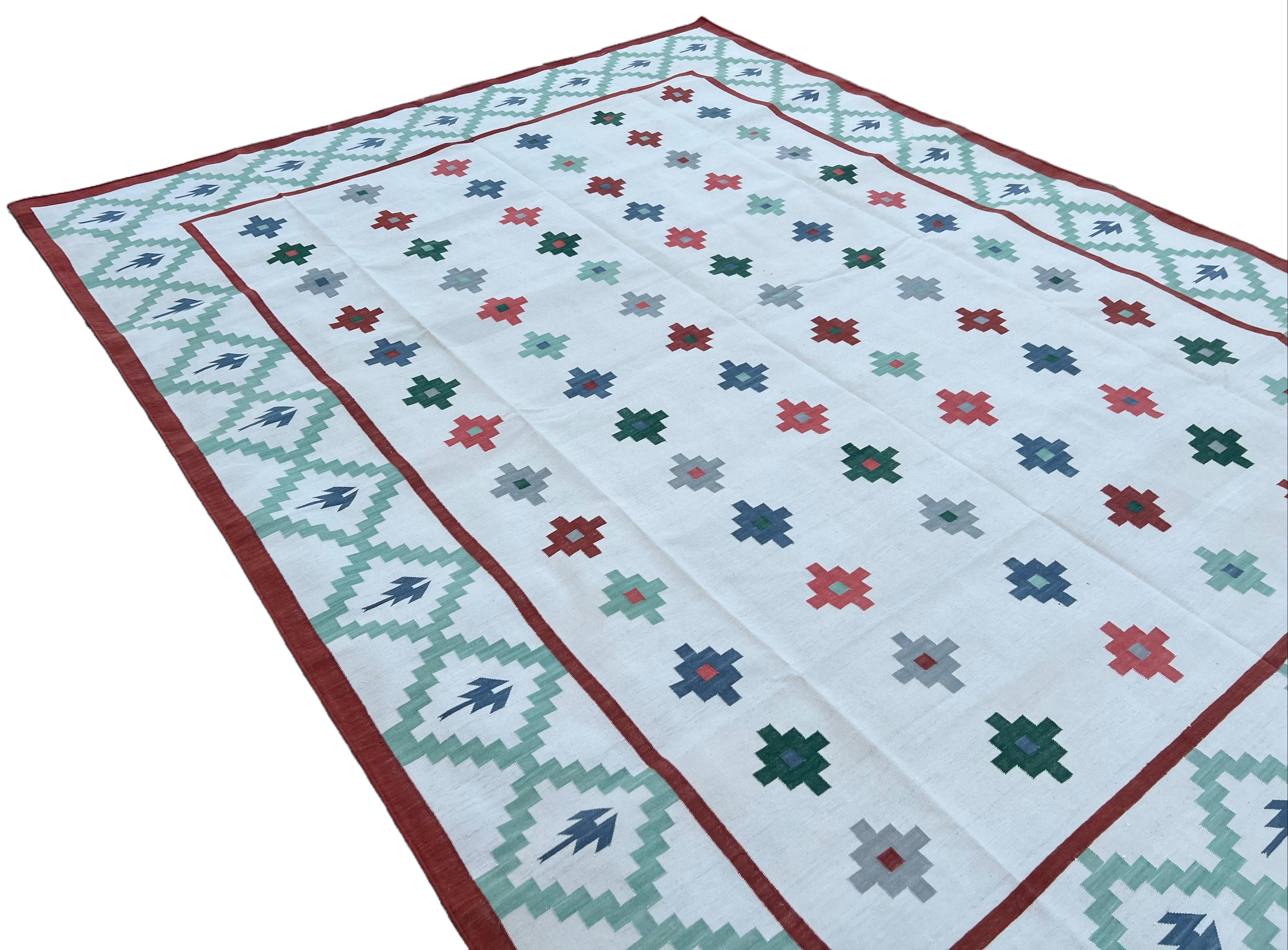Handmade Cotton Area Flat Weave Rug, Cream & Green Indian Star Geometric Dhurrie For Sale 2