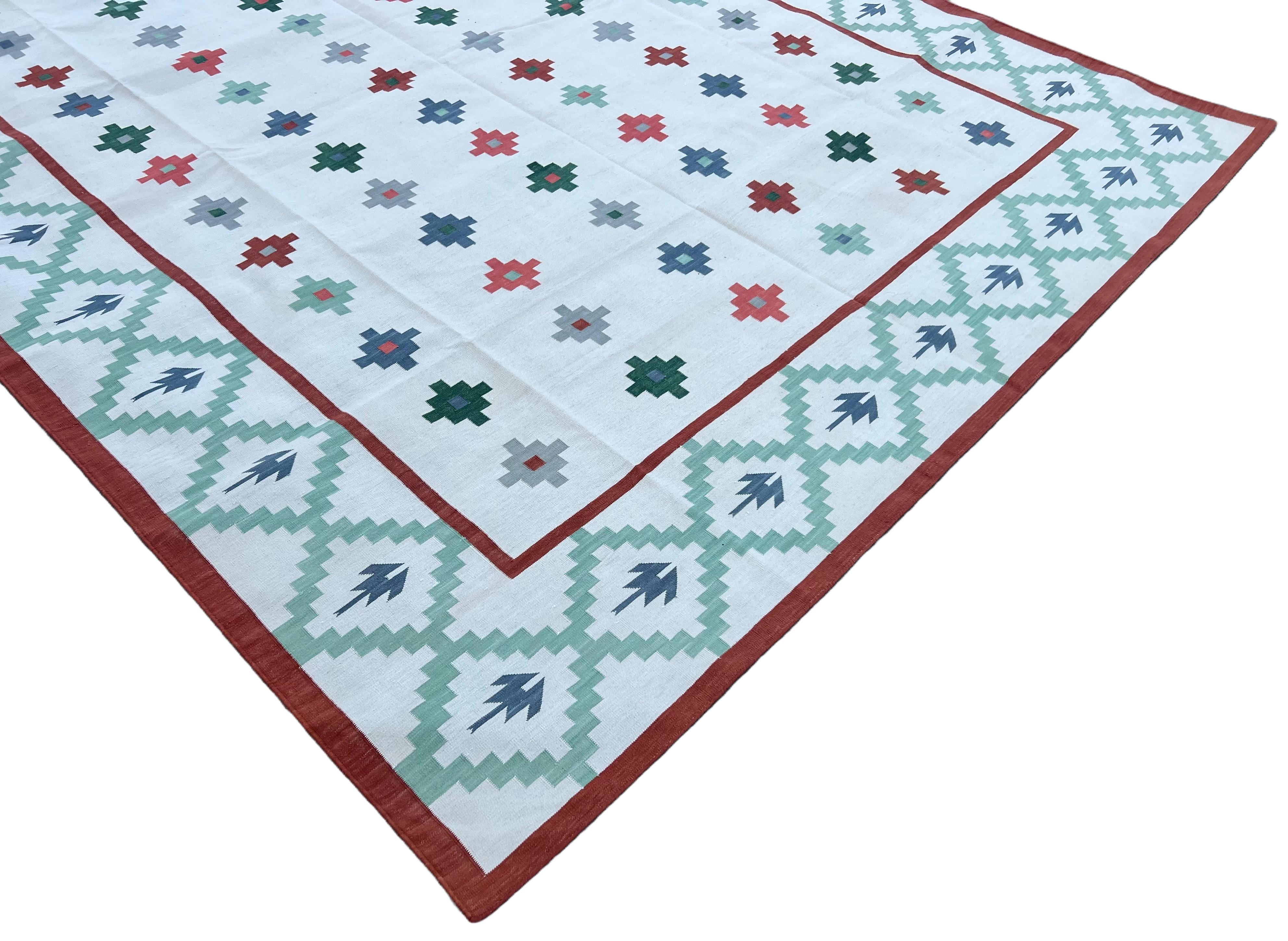 Handmade Cotton Area Flat Weave Rug, Cream & Green Indian Star Geometric Dhurrie For Sale 3