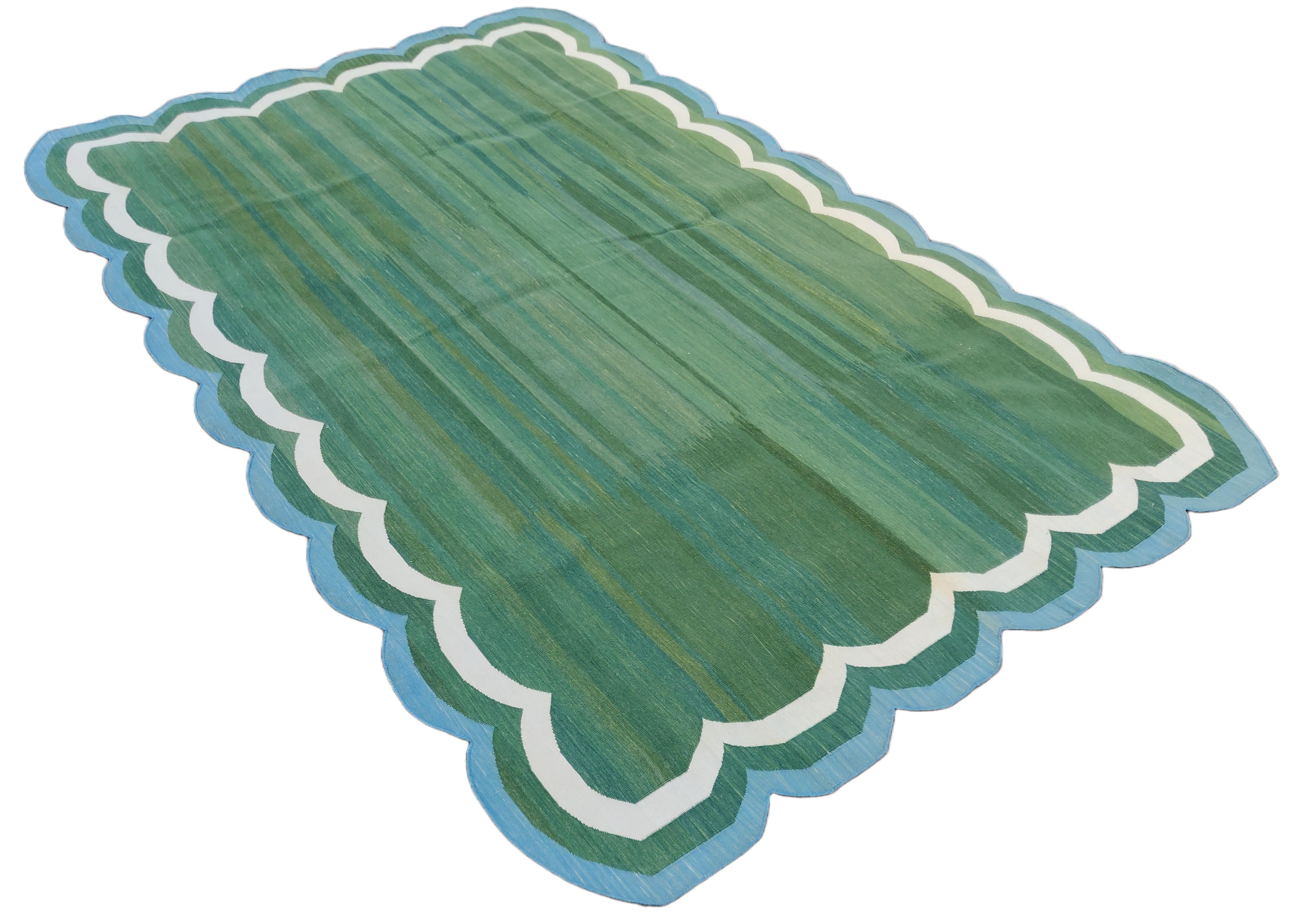 Hand-Woven Handmade Cotton Area Flat Weave Rug, Green And Blue Scalloped Indian Dhurrie Rug For Sale