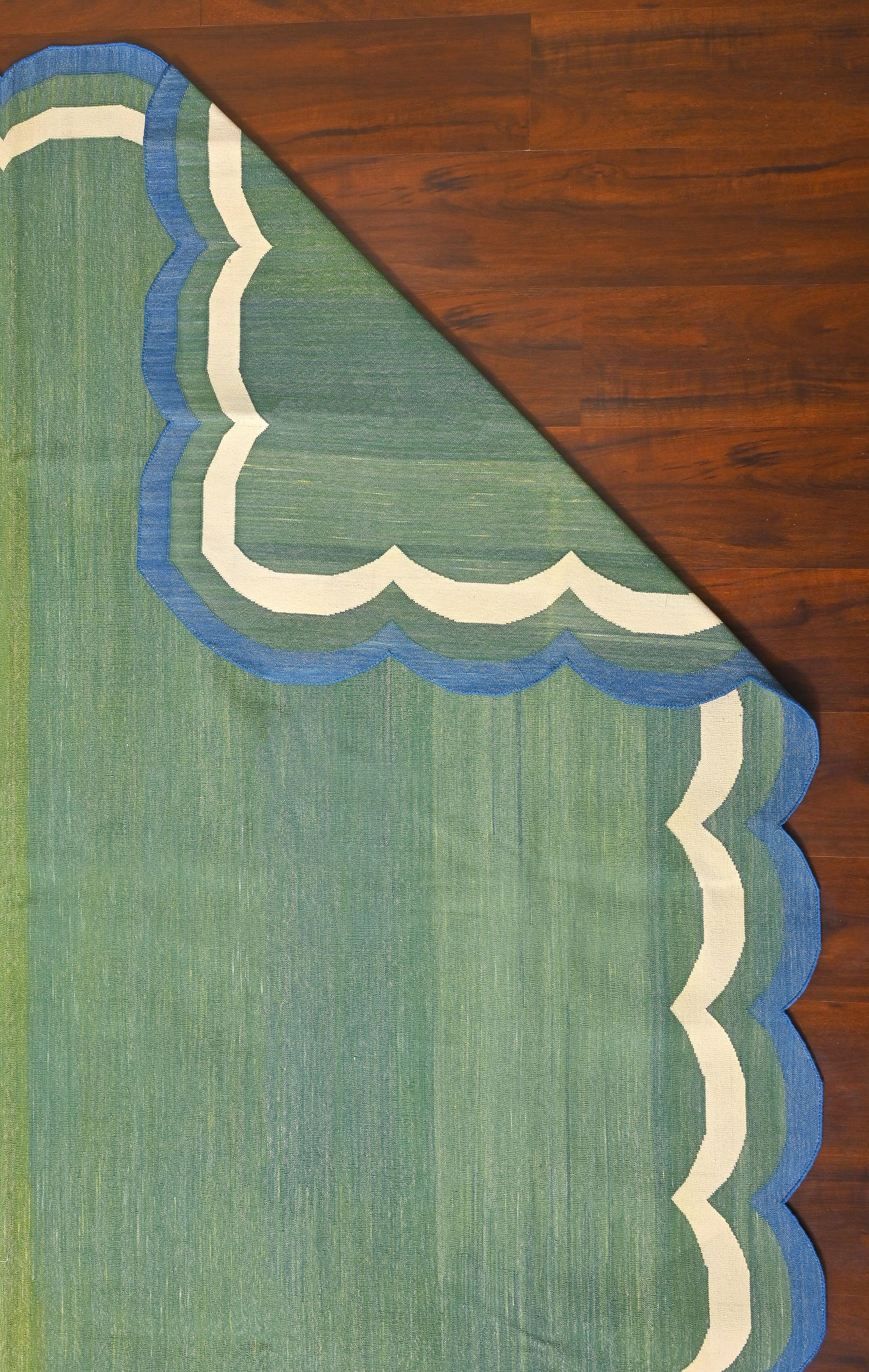 Mid-Century Modern Handmade Cotton Area Flat Weave Rug, Green And Teal Blue Scallop Indian Dhurrie For Sale