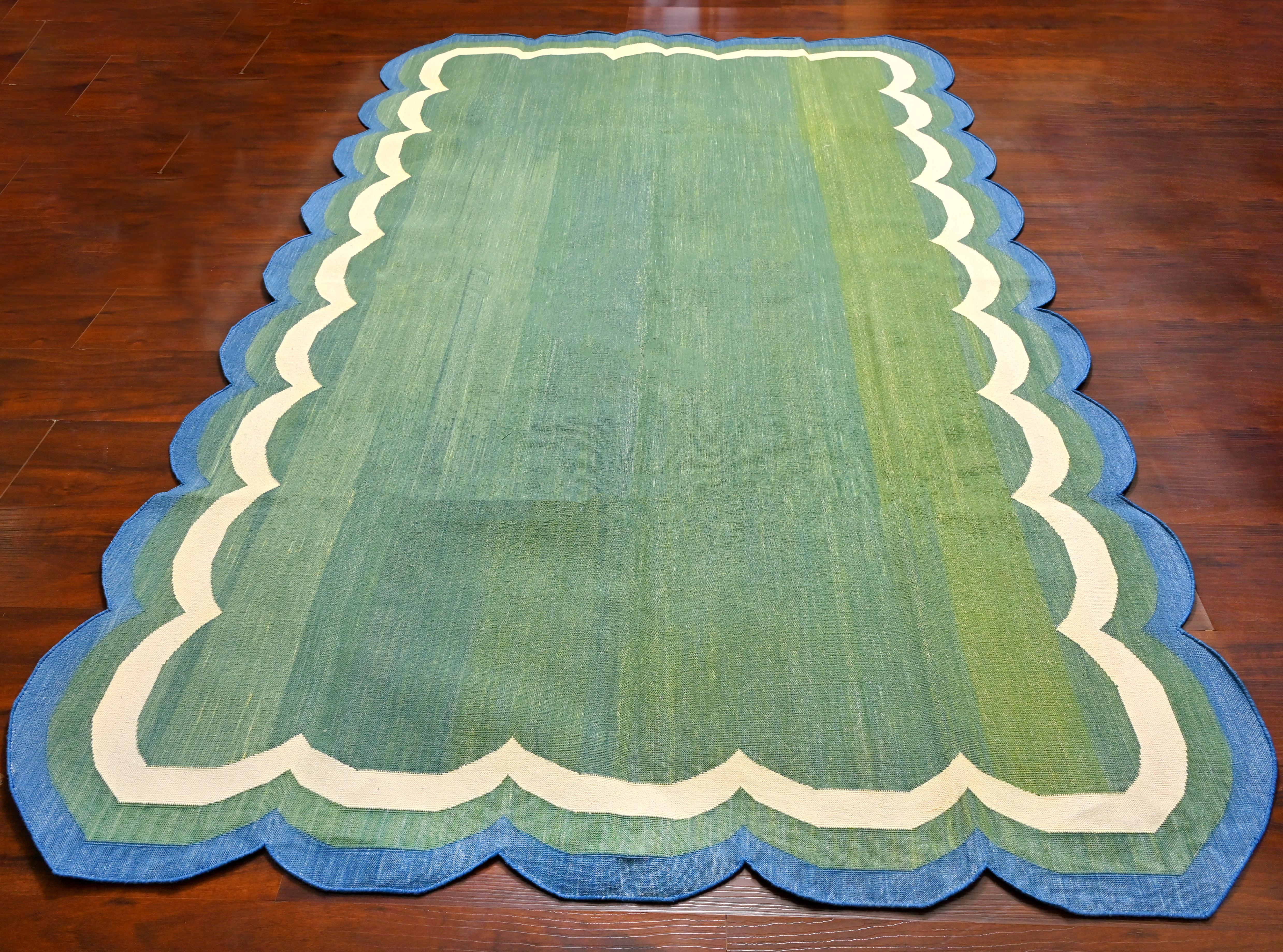 Contemporary Handmade Cotton Area Flat Weave Rug, Green And Teal Blue Scallop Indian Dhurrie For Sale
