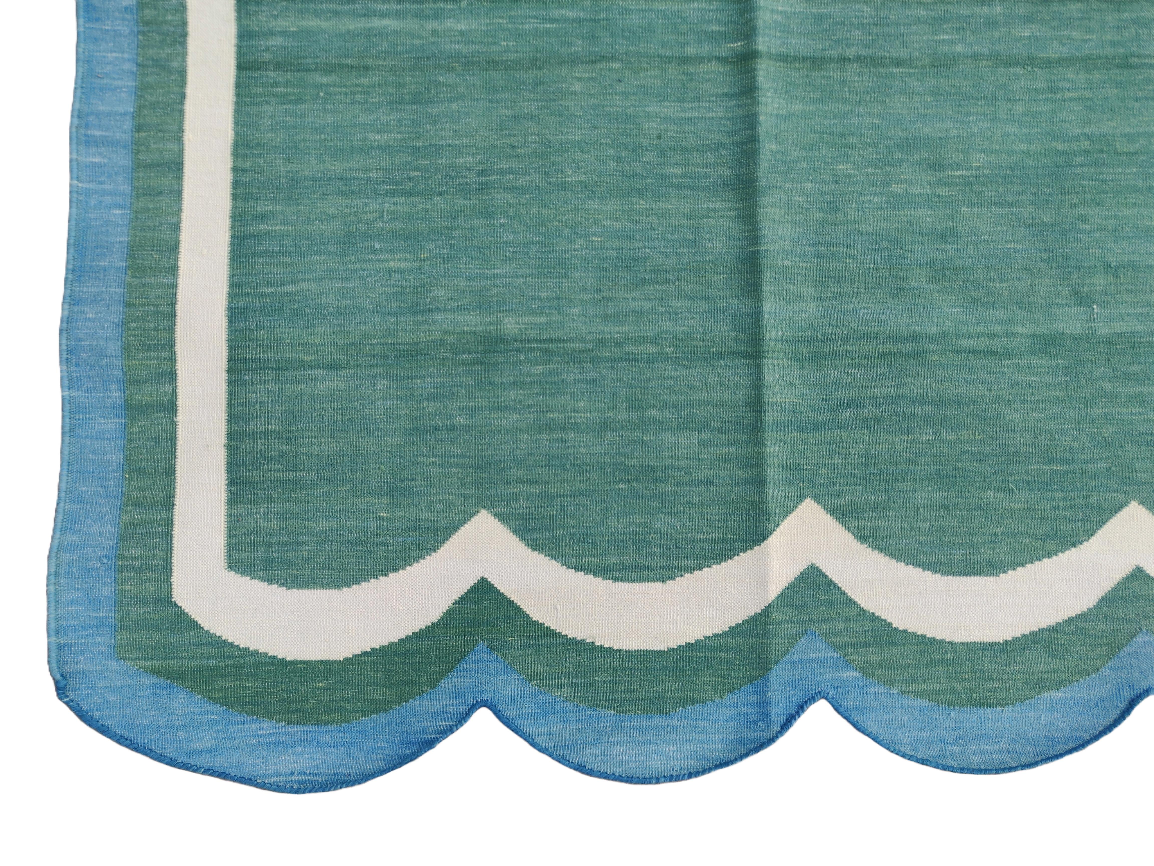 Hand-Woven Handmade Cotton Area Flat Weave Rug, Green & Blue Scalloped Indian Dhurrie Rug For Sale