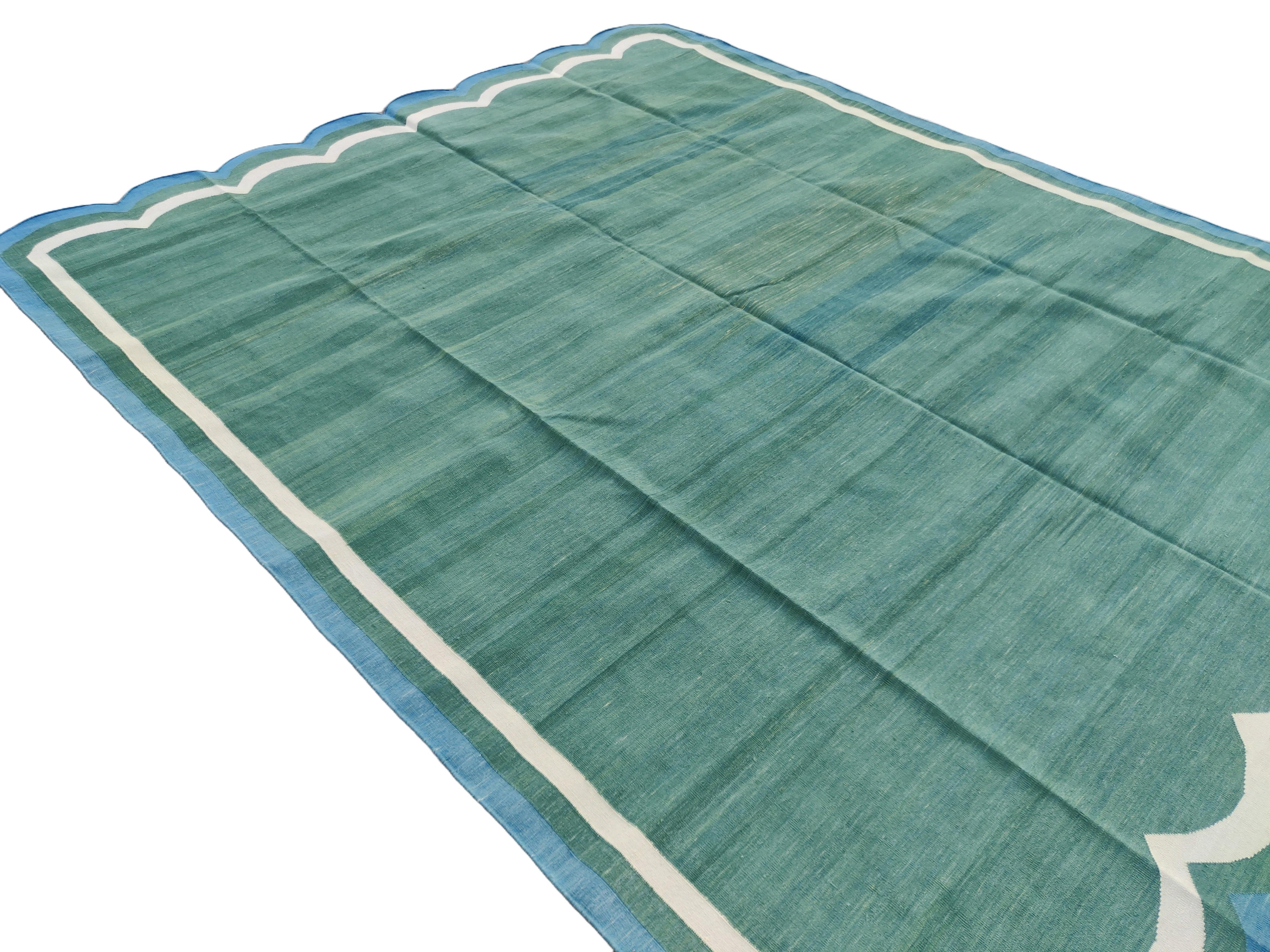 Handmade Cotton Area Flat Weave Rug, Green & Blue Scalloped Indian Dhurrie Rug In New Condition For Sale In Jaipur, IN