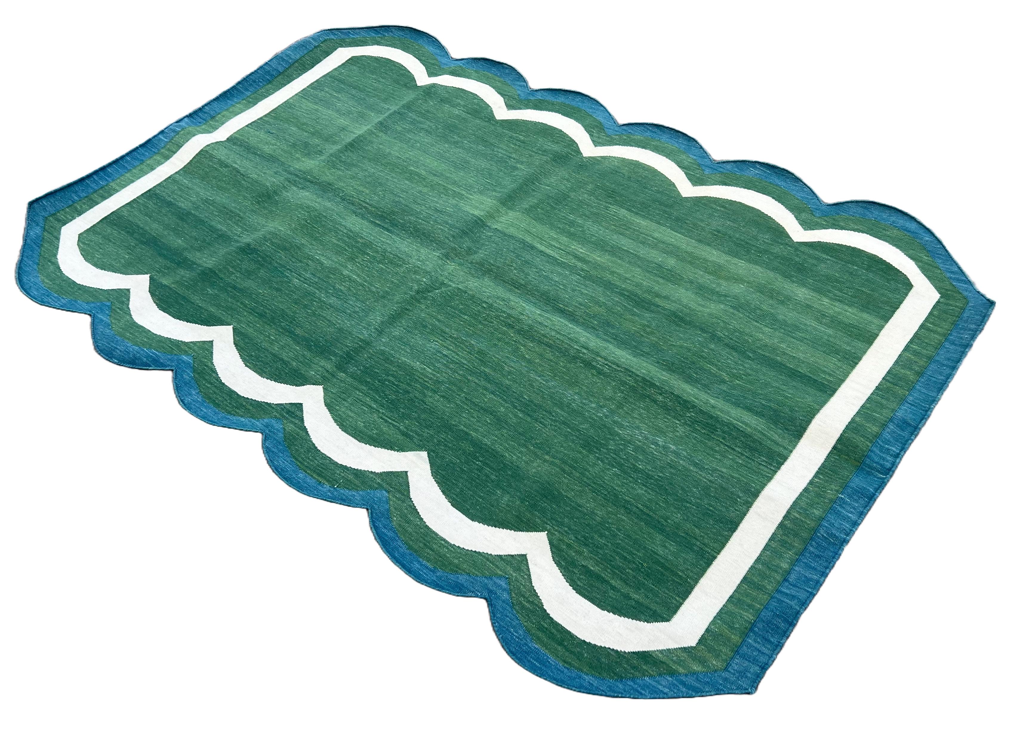 Hand-Woven Handmade Cotton Area Flat Weave Rug, Green & Teal Blue Scalloped Indian Dhurrie For Sale
