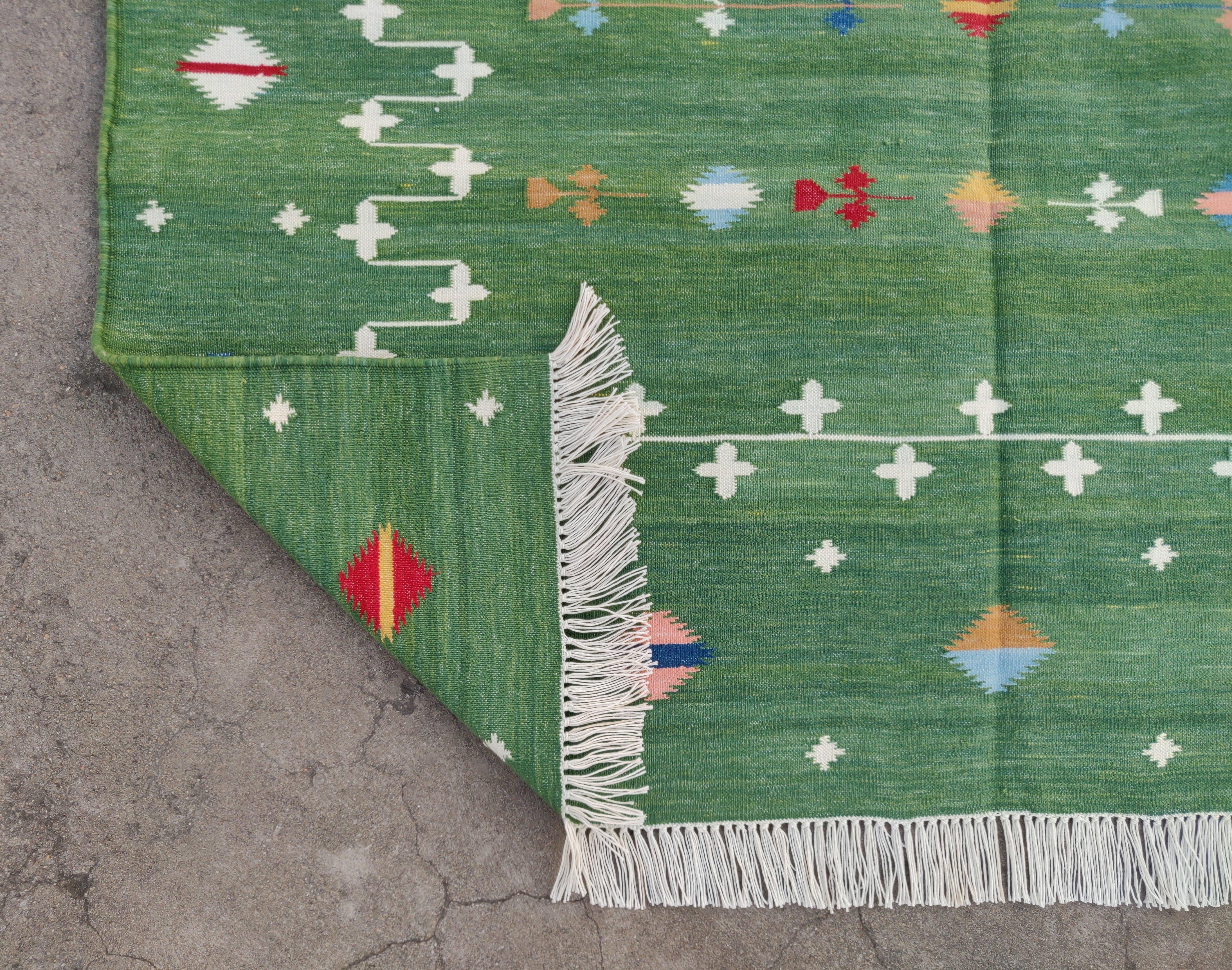 Handmade Cotton Area Flat Weave Rug, 4x6 Green Shooting Star Indian Dhurrie Rug For Sale 4
