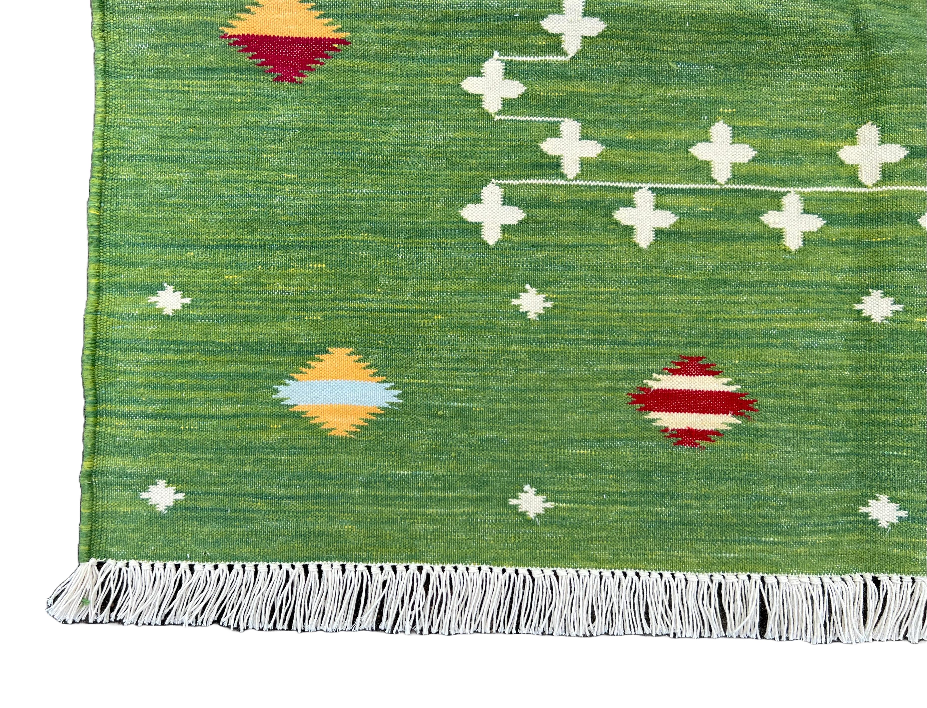 Handmade Cotton Area Flat Weave Rug, 3x5 Green Shooting Star Indian Dhurrie Rug For Sale 3